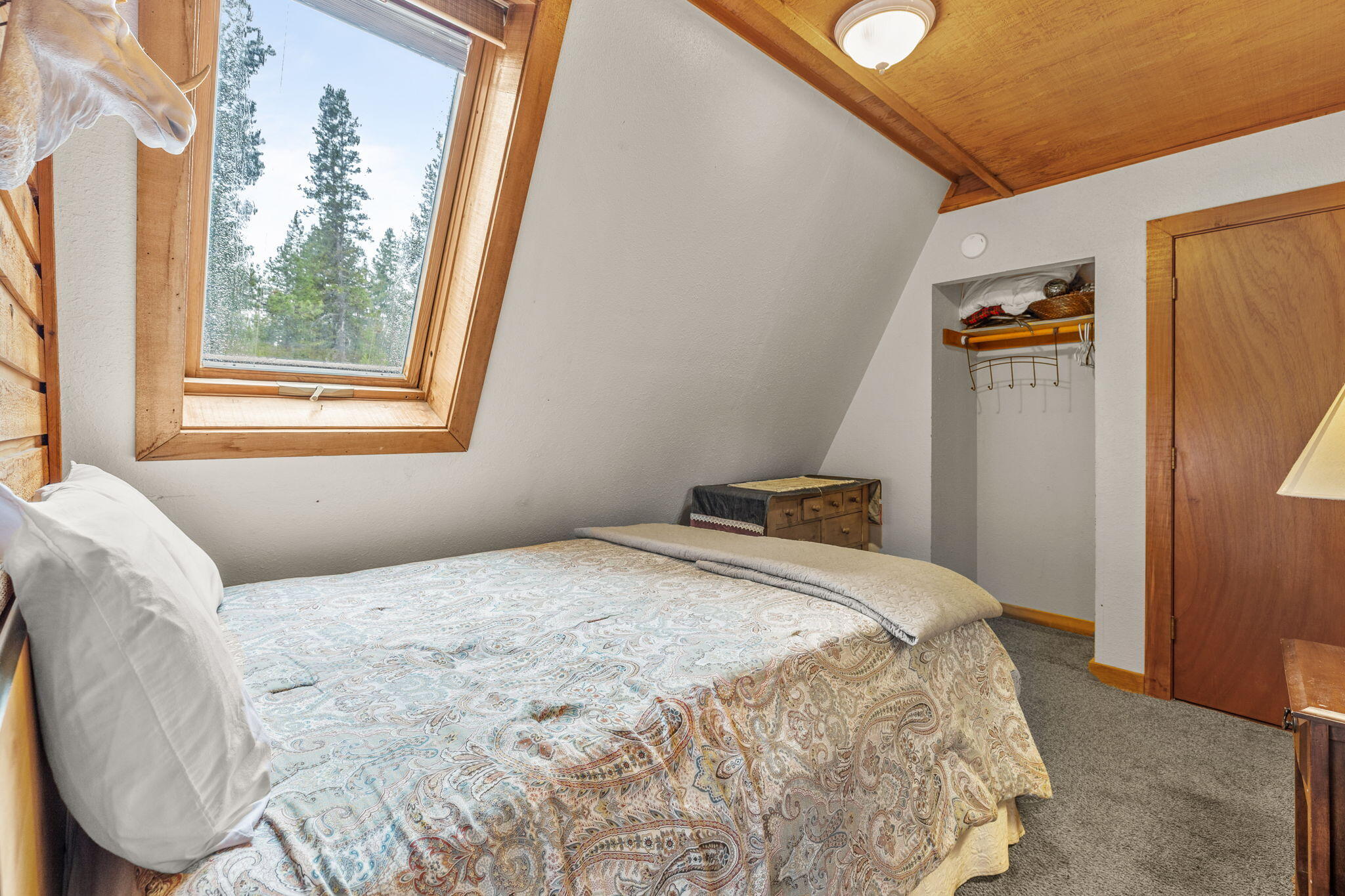 18066 18 E Butte Lane