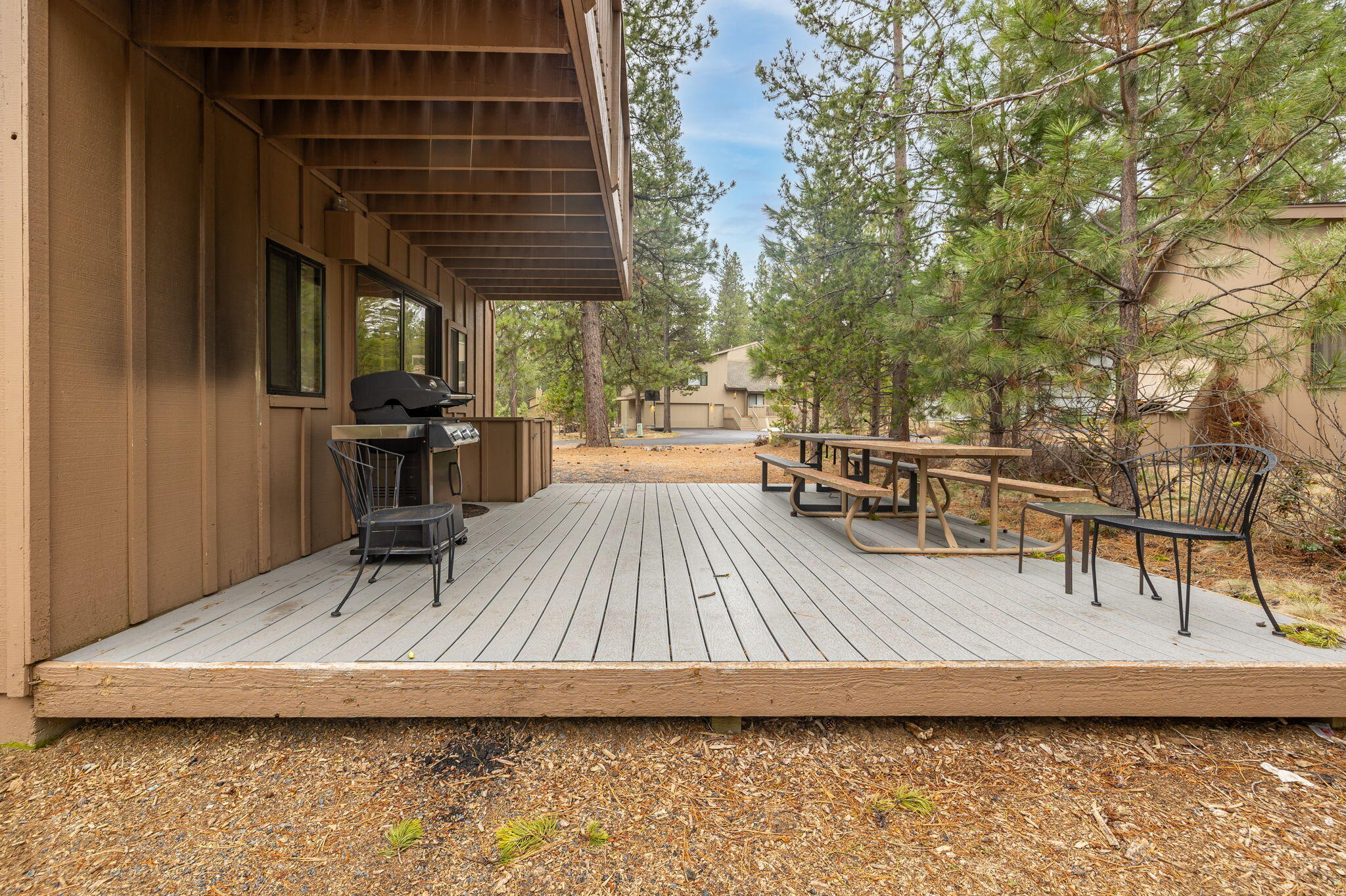 18066 18 E Butte Lane