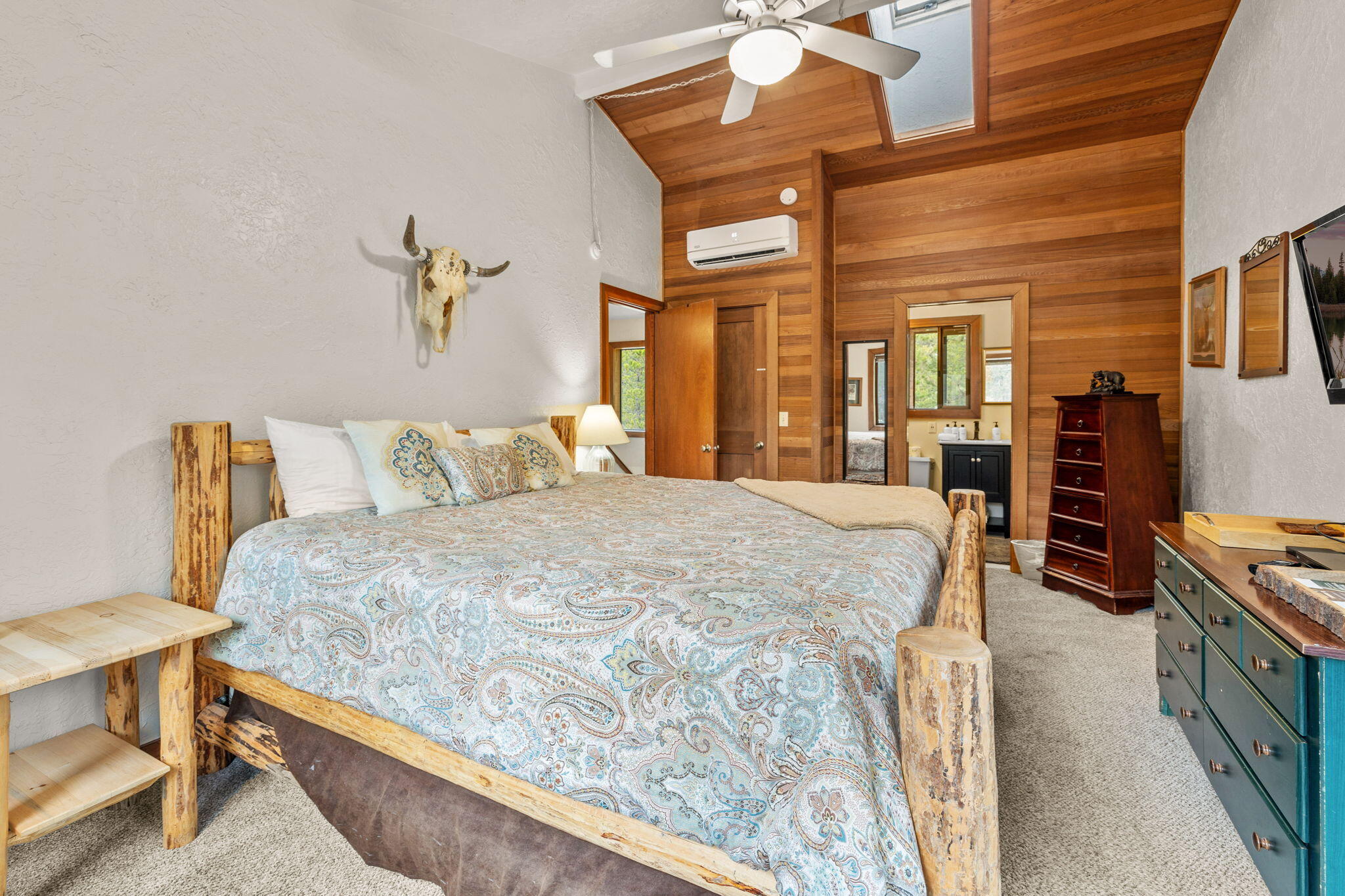 18066 18 E Butte Lane
