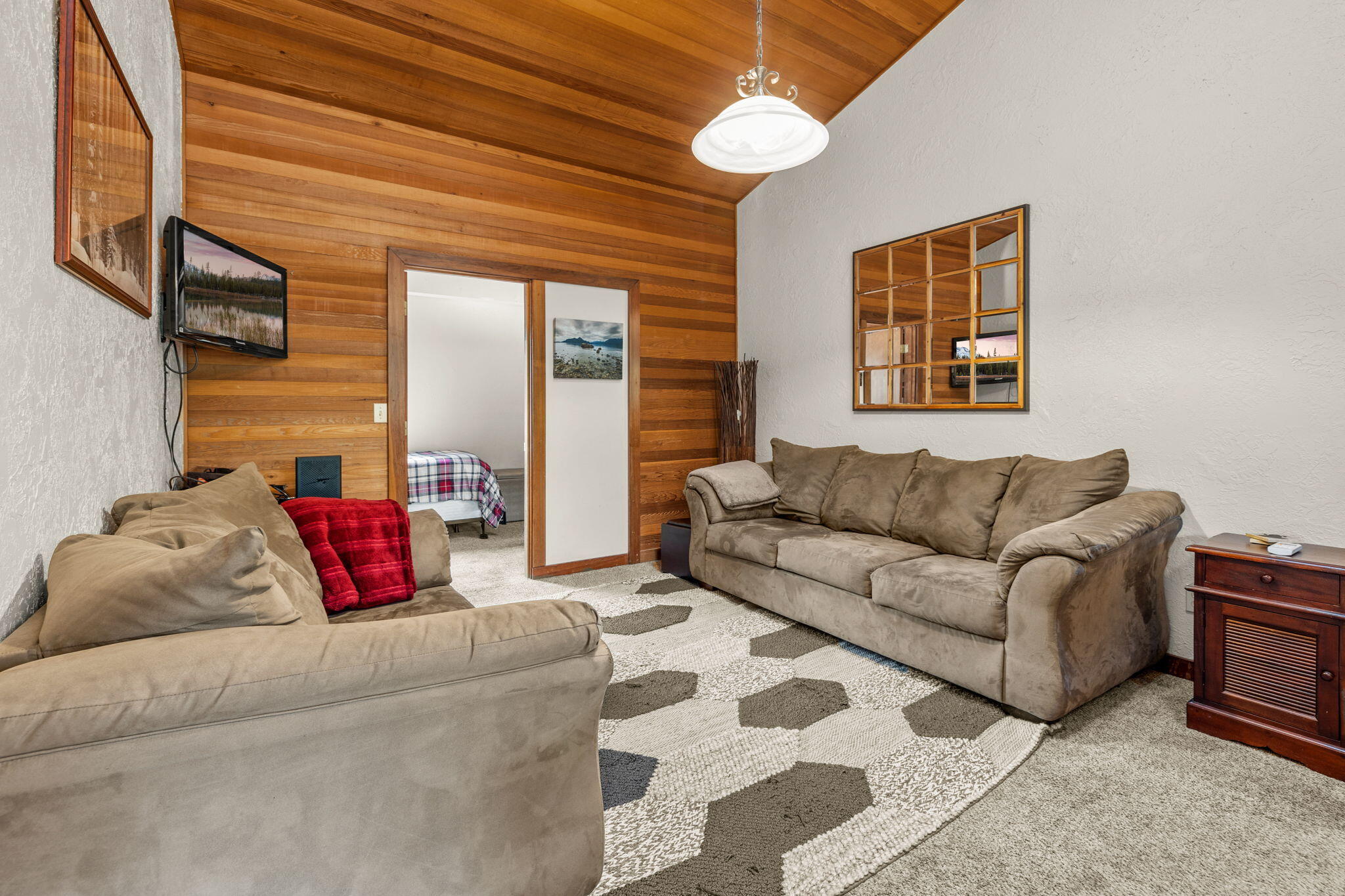 18066 18 E Butte Lane