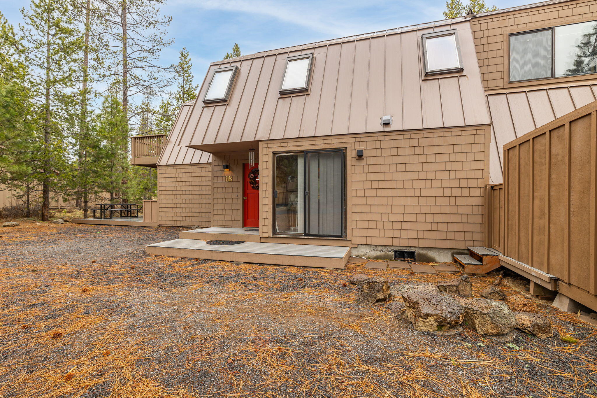 18066 18 E Butte Lane