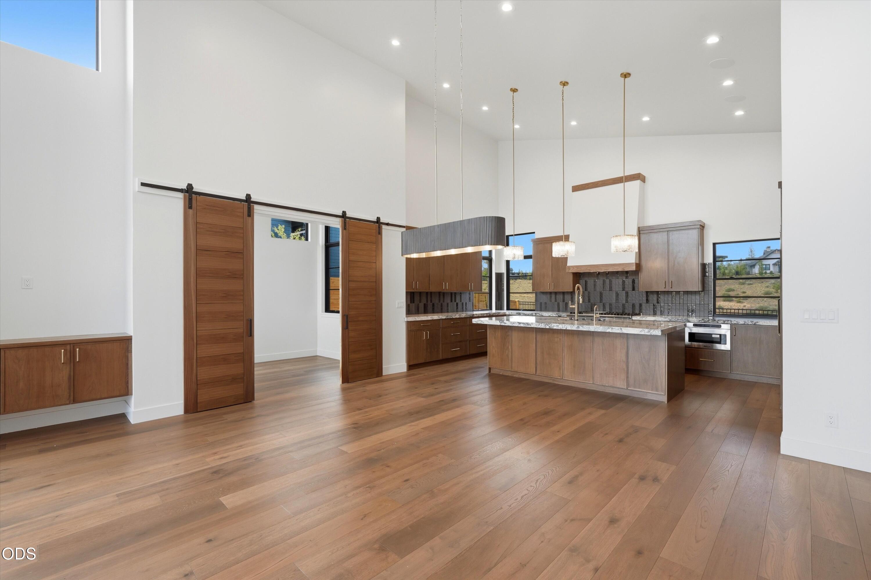 3114 NW Crossing Drive