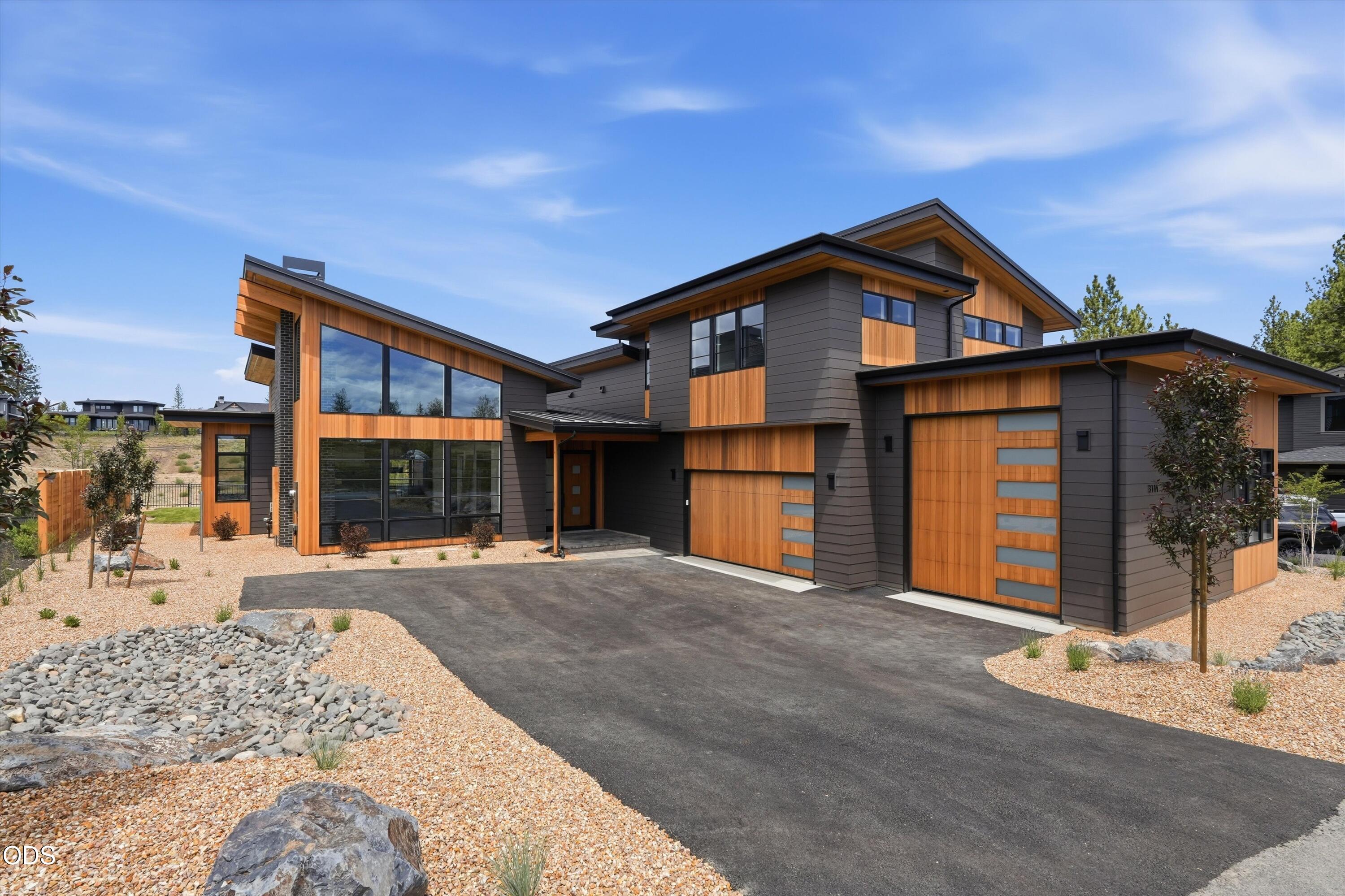 3114 NW Crossing Drive