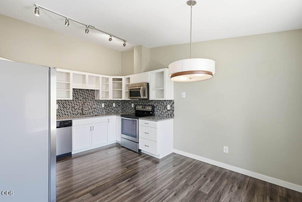 980 SE Centennial