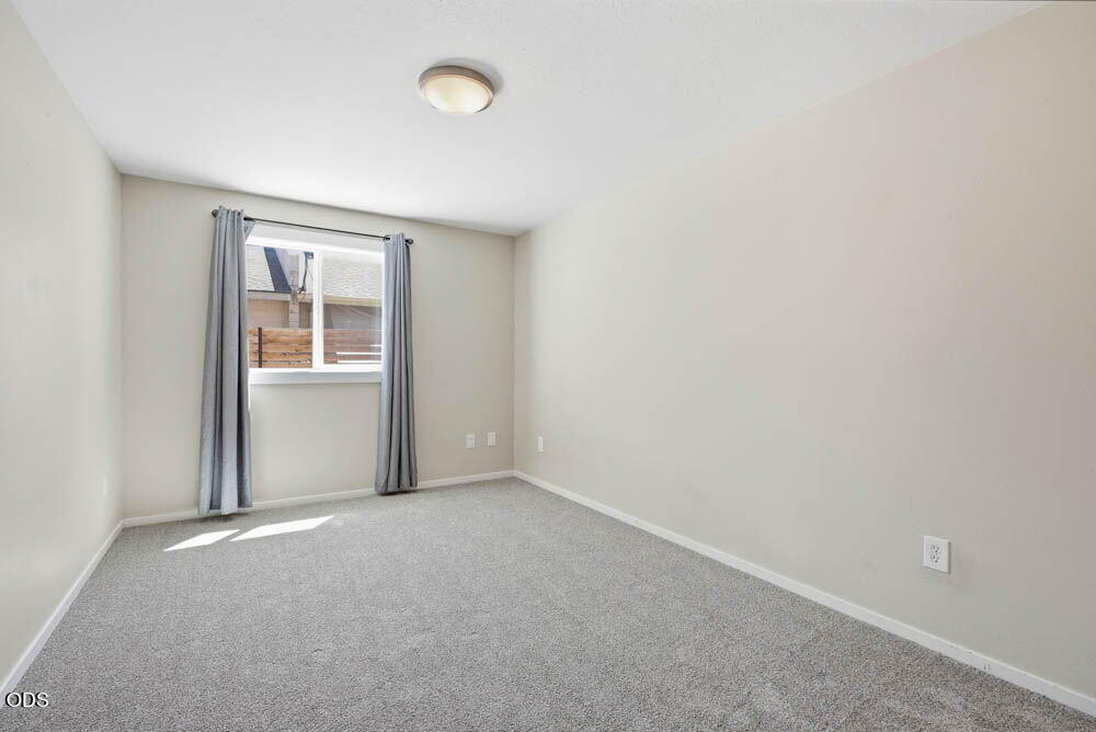 980 SE Centennial