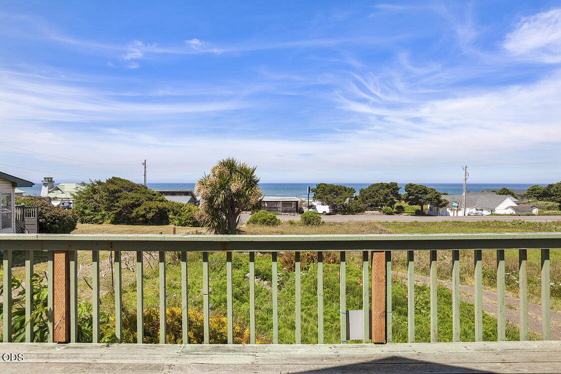 95489 Highway 101 S