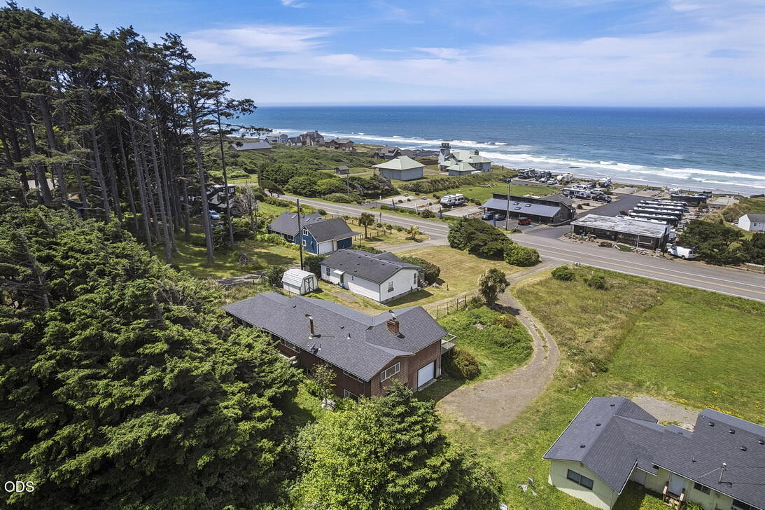 95489 Highway 101 S