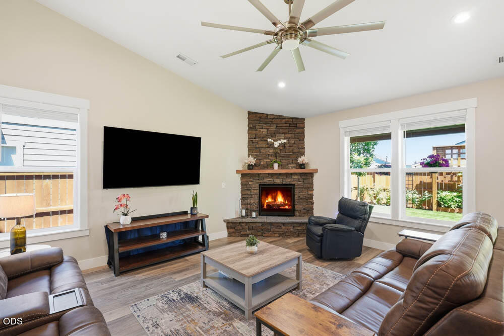 406 SE Sumner Drive