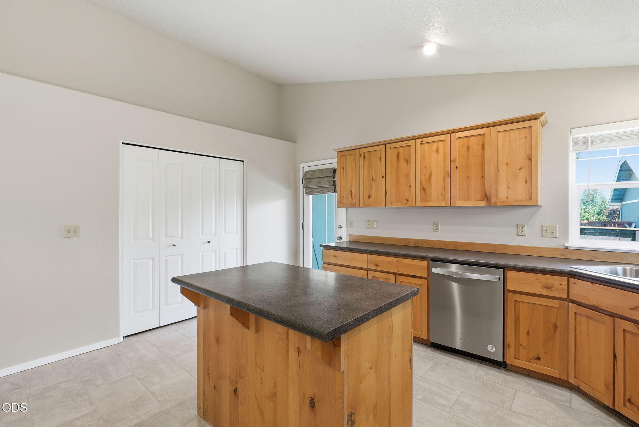 408 NW 24th Place