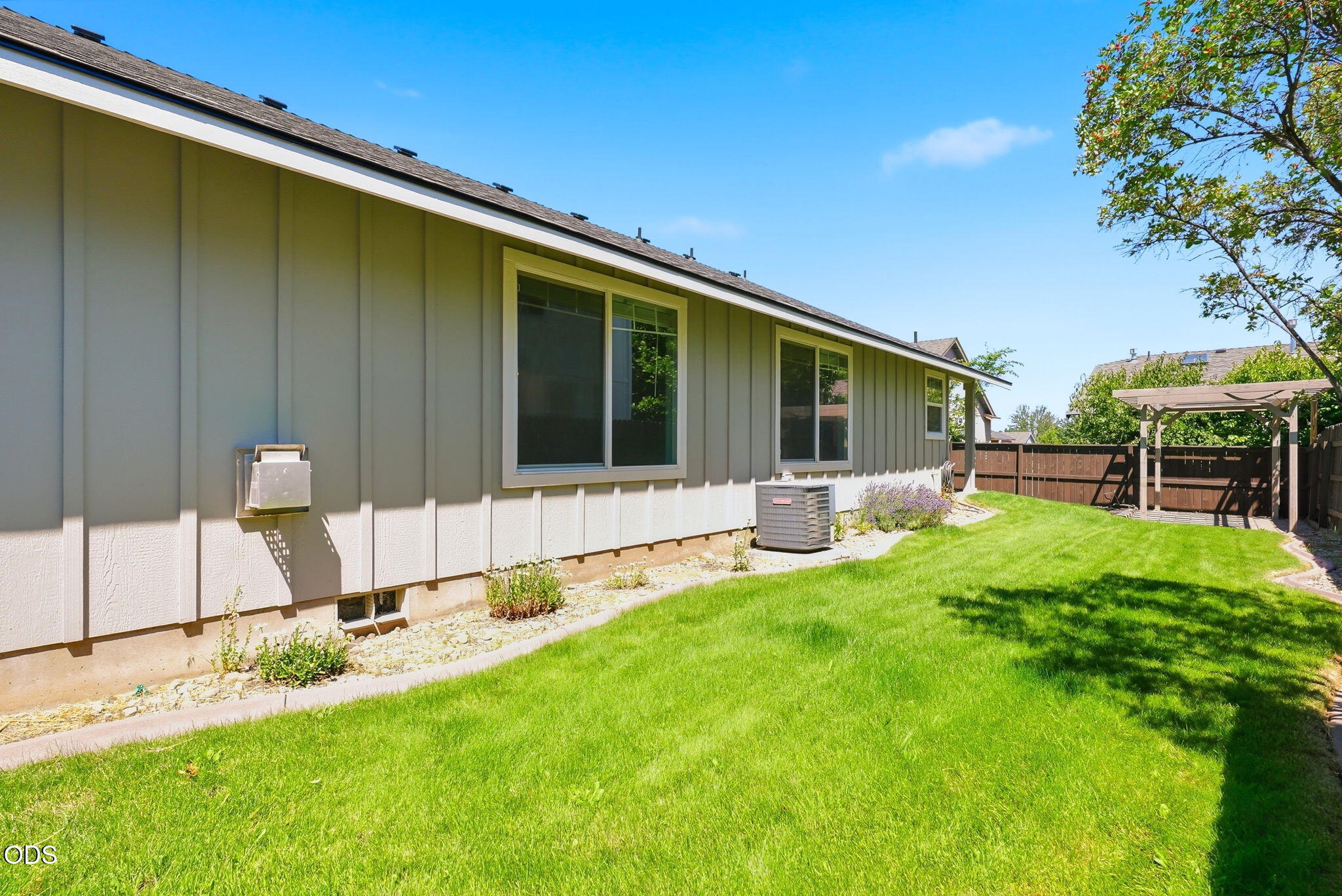 408 NW 24th Place