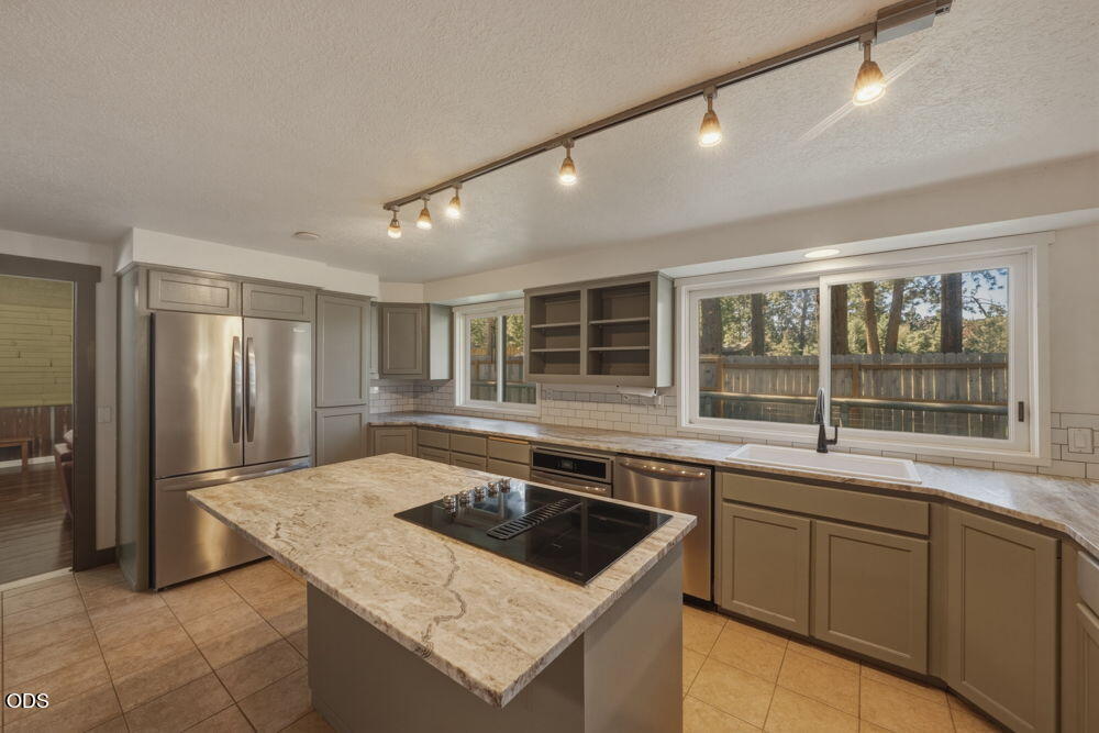 60282 Cree Circle