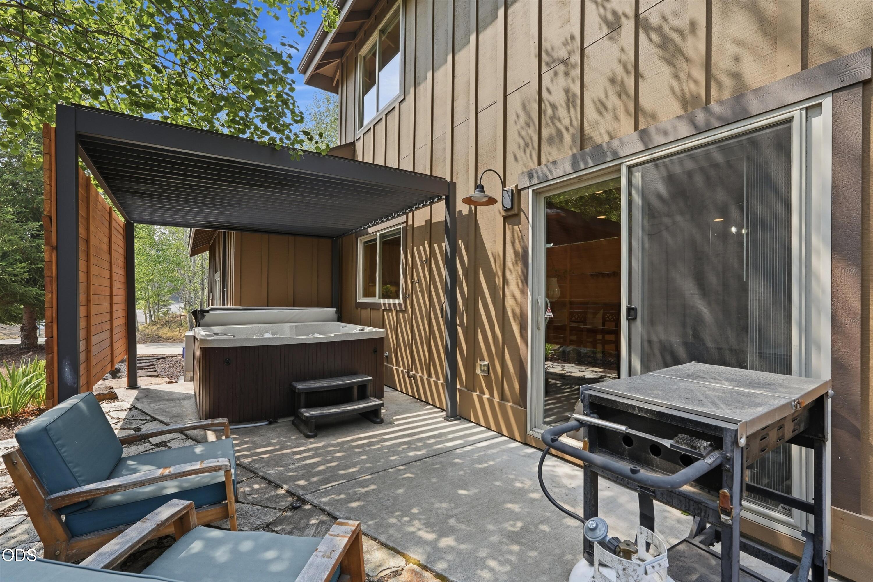 2737 NW Skyliners Road