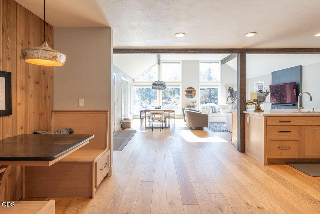 18025 Cascade Estates Drive