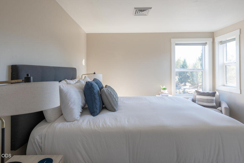 18025 Cascade Estates Drive