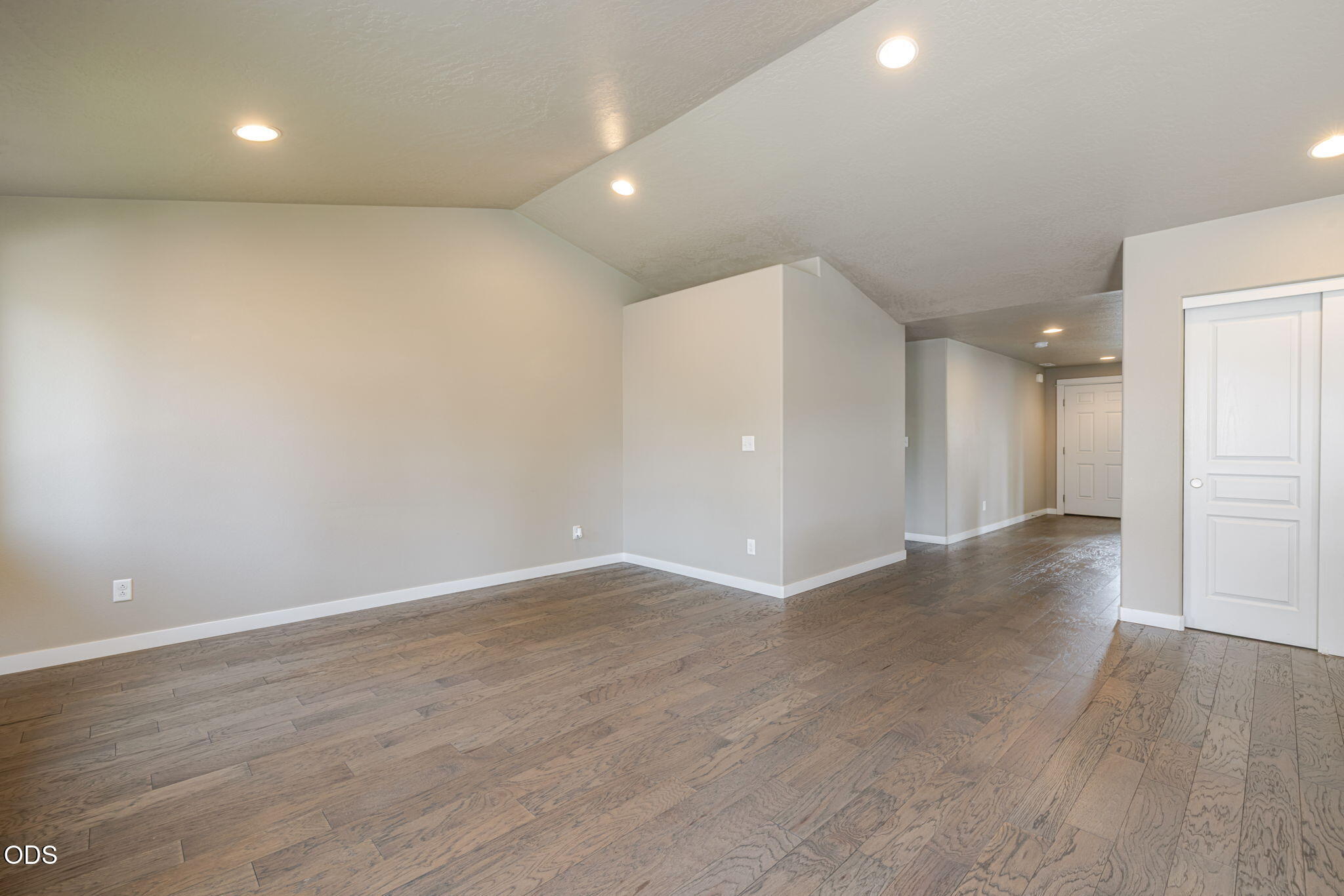 20380 SE Lois Way