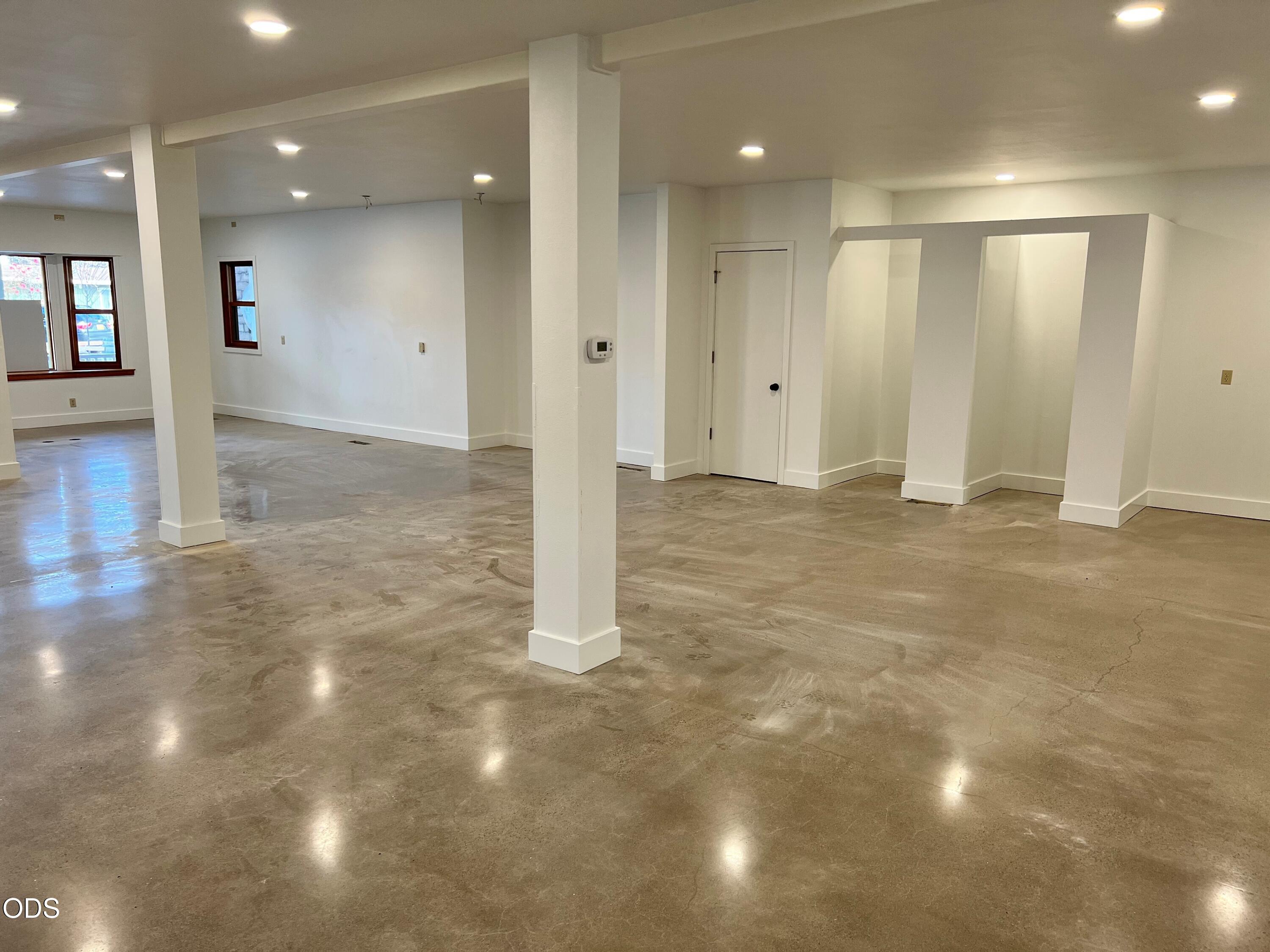 141 W Main Avenue, 101