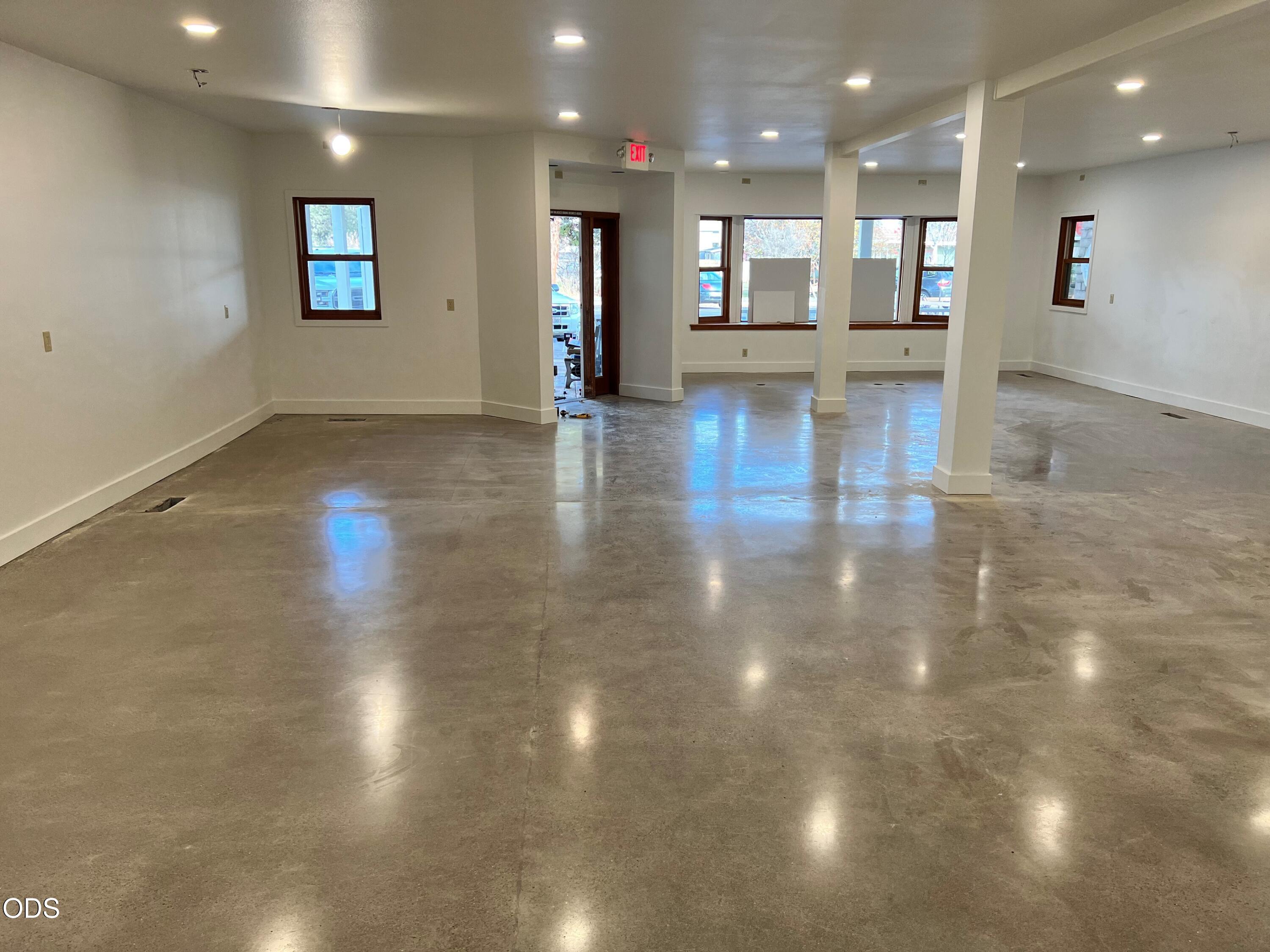 141 W Main Avenue, 101