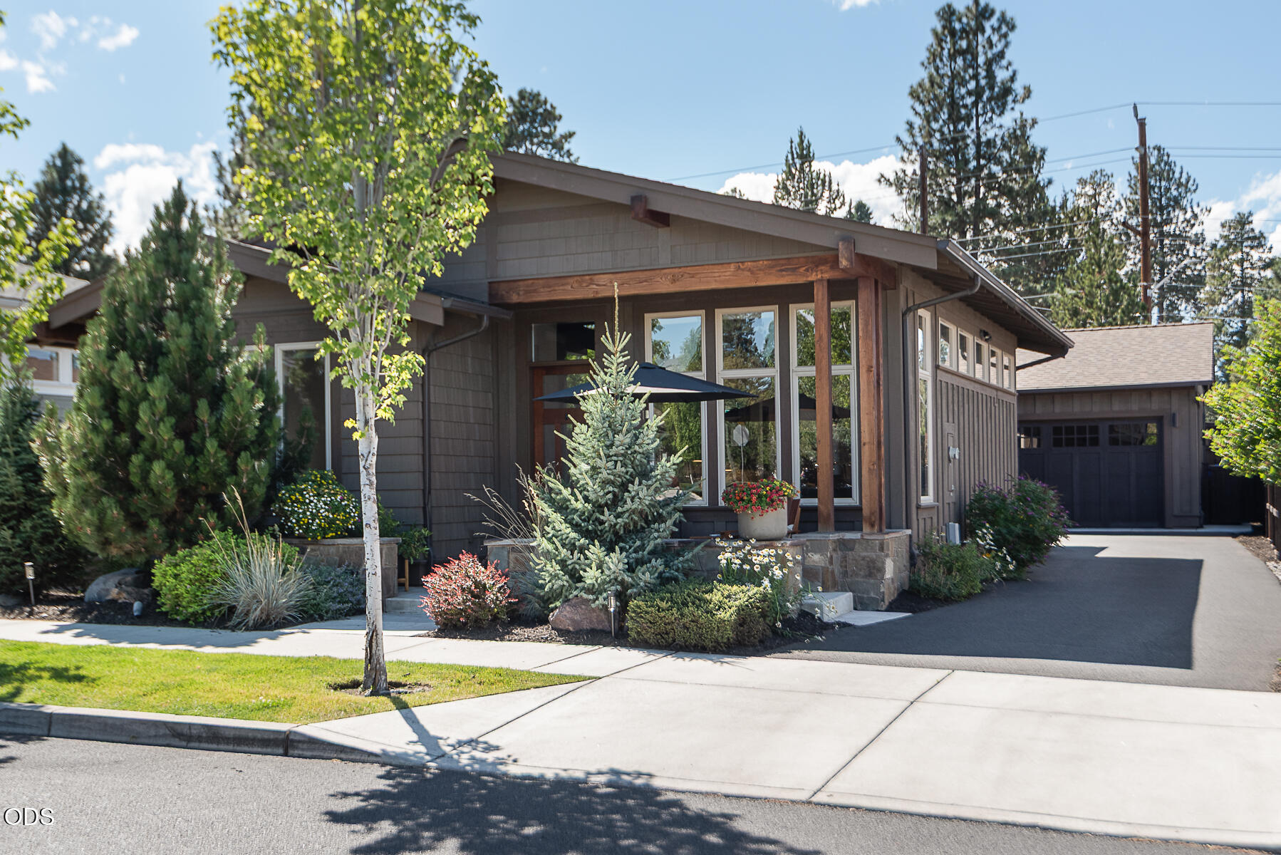 1221 SW Bryanwood Place