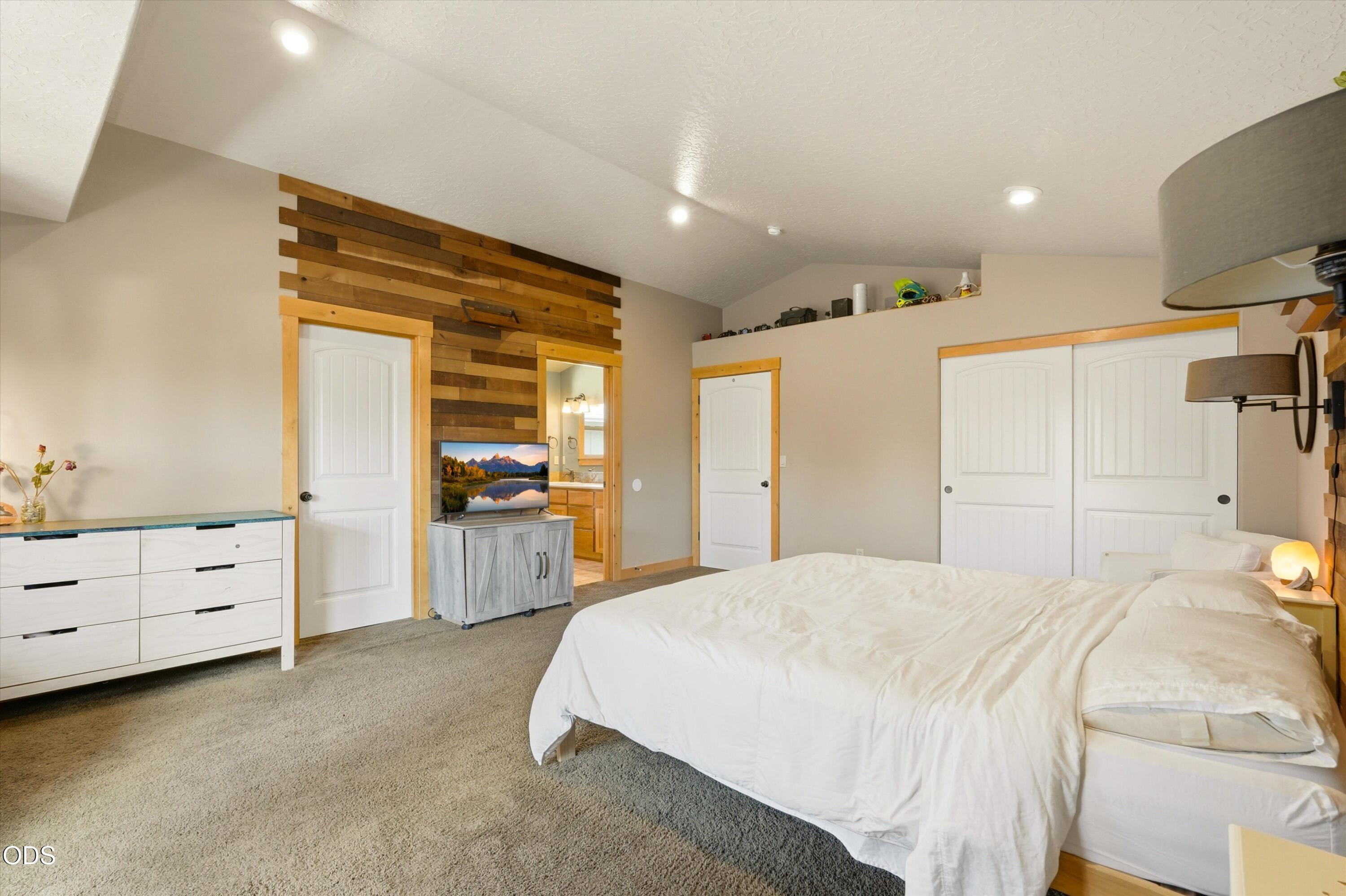61390 Merriewood Court