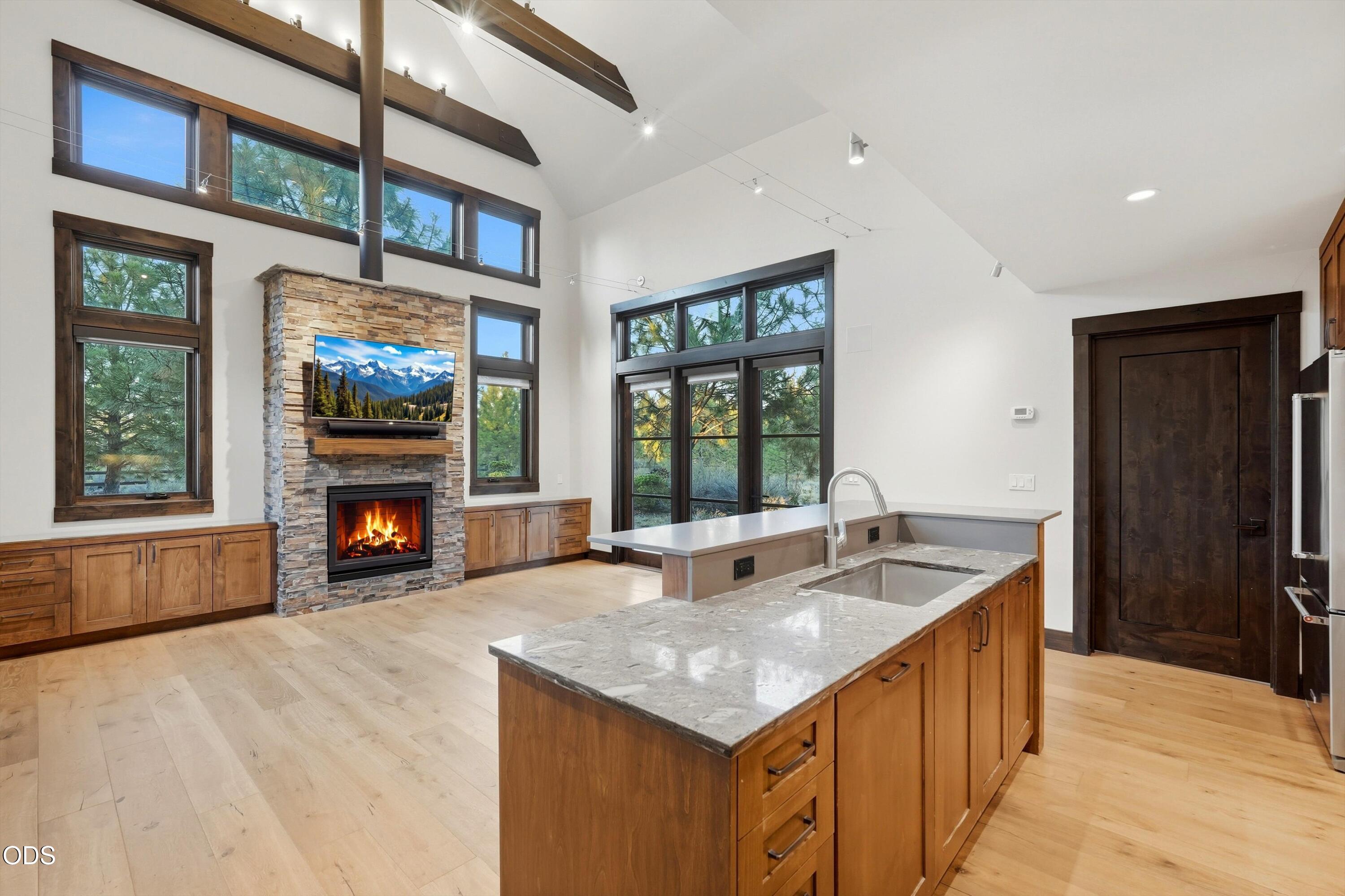 19376 Blue Bucket Lane
