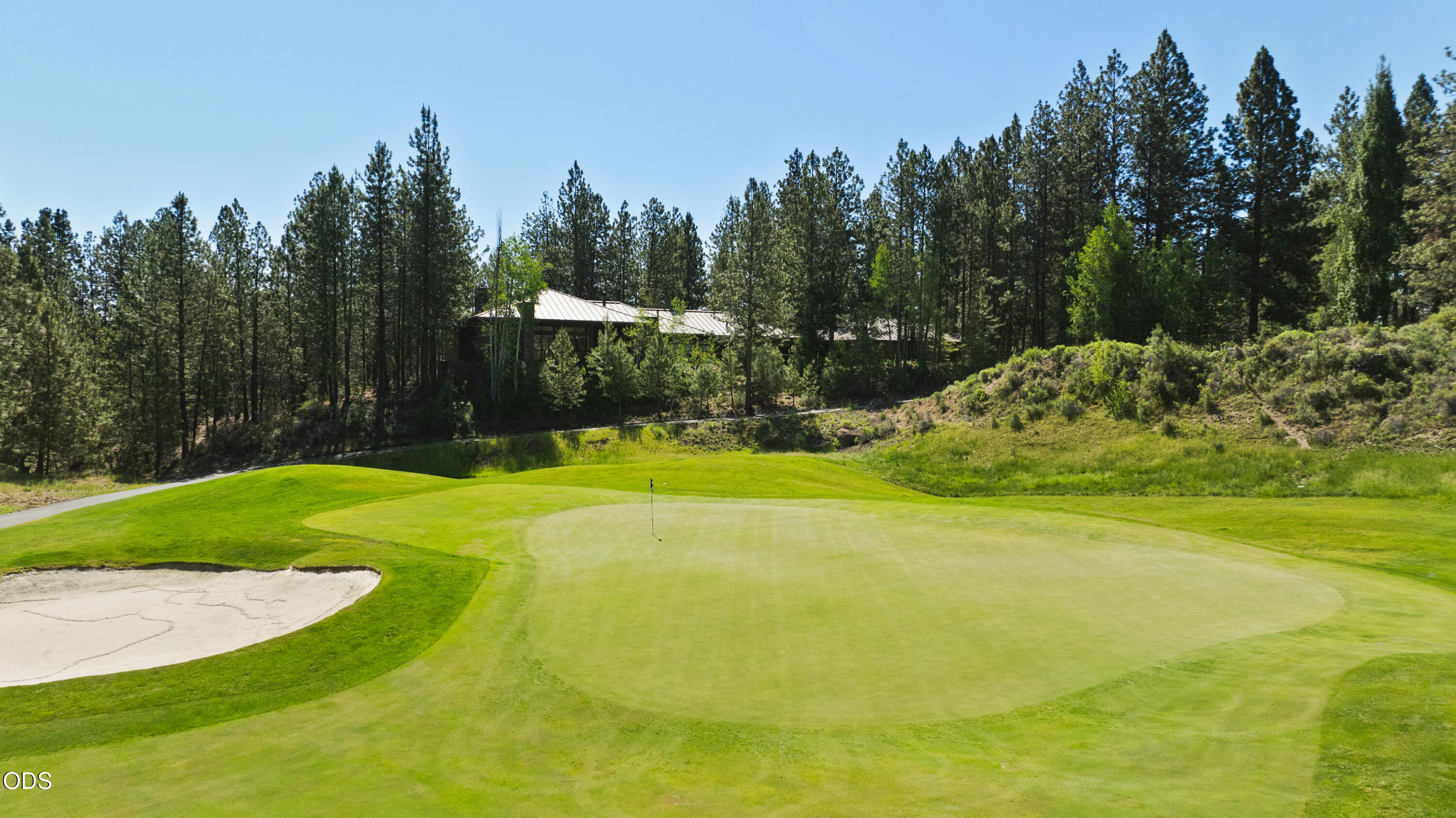 61410 Tam McArthur Loop