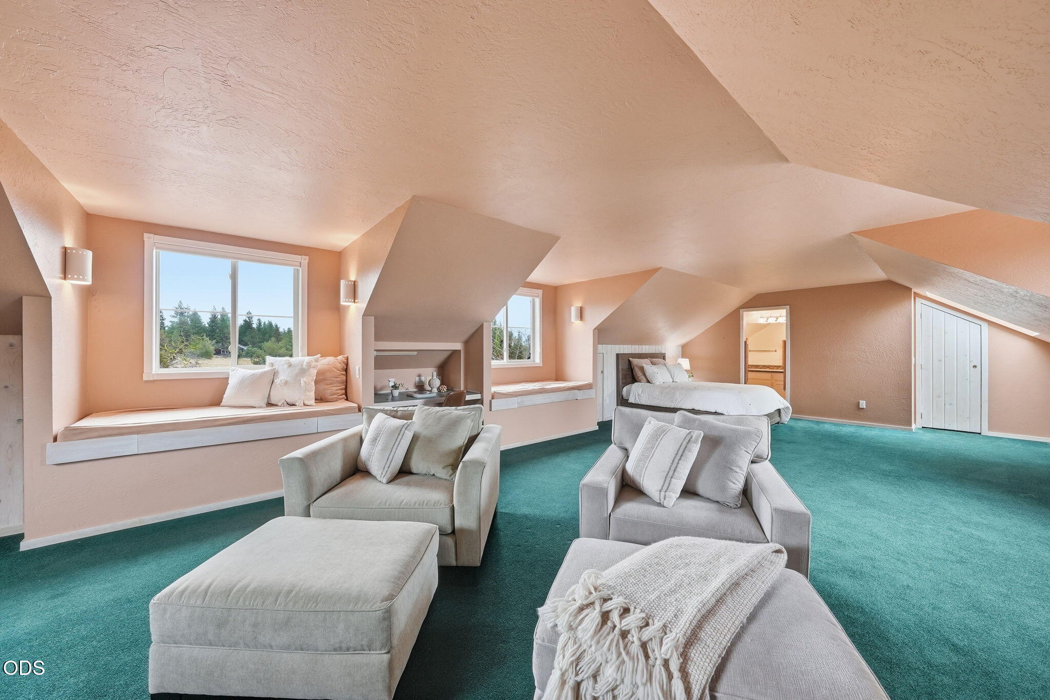 16015 Fox Ridge Circle