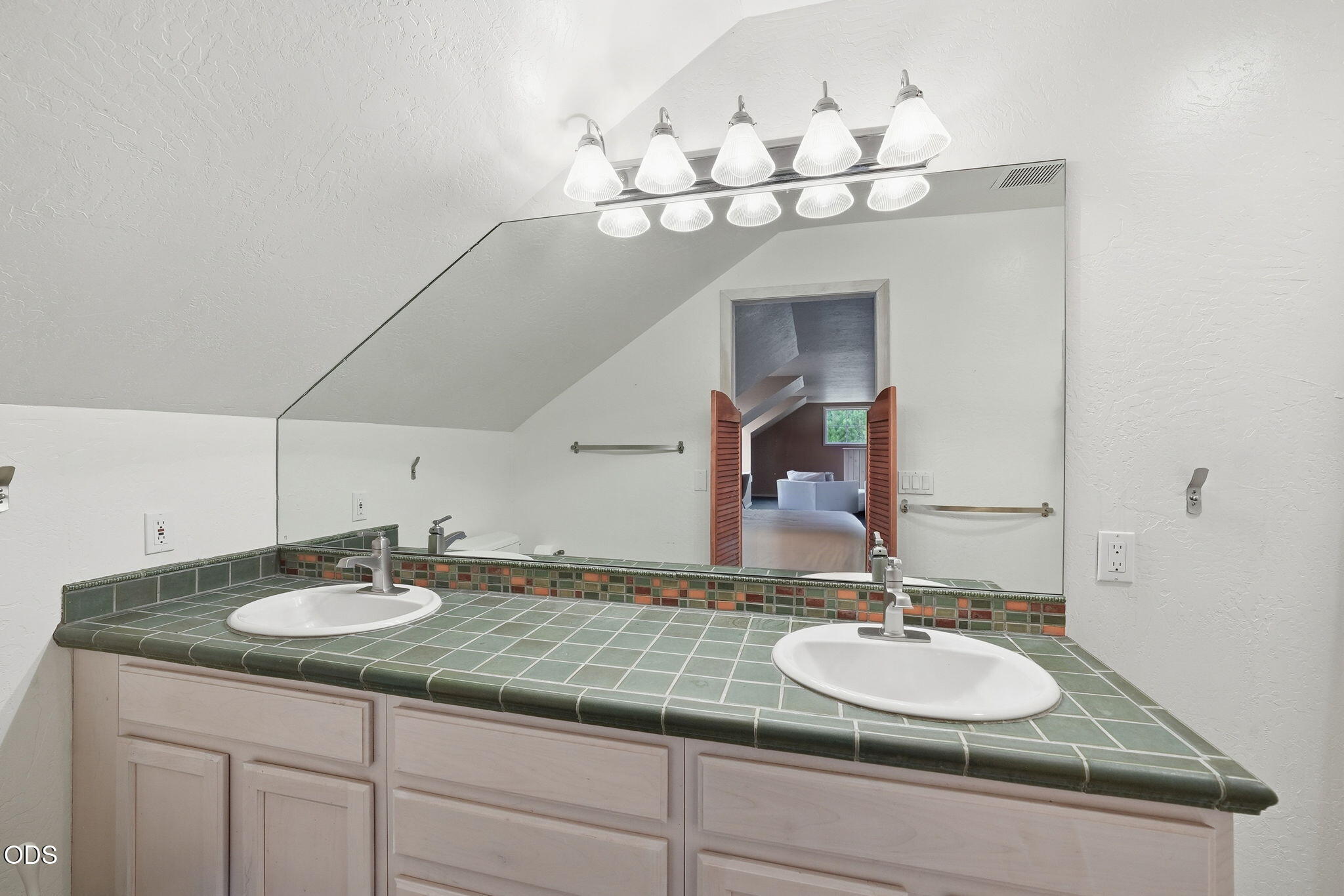 16015 Fox Ridge Circle
