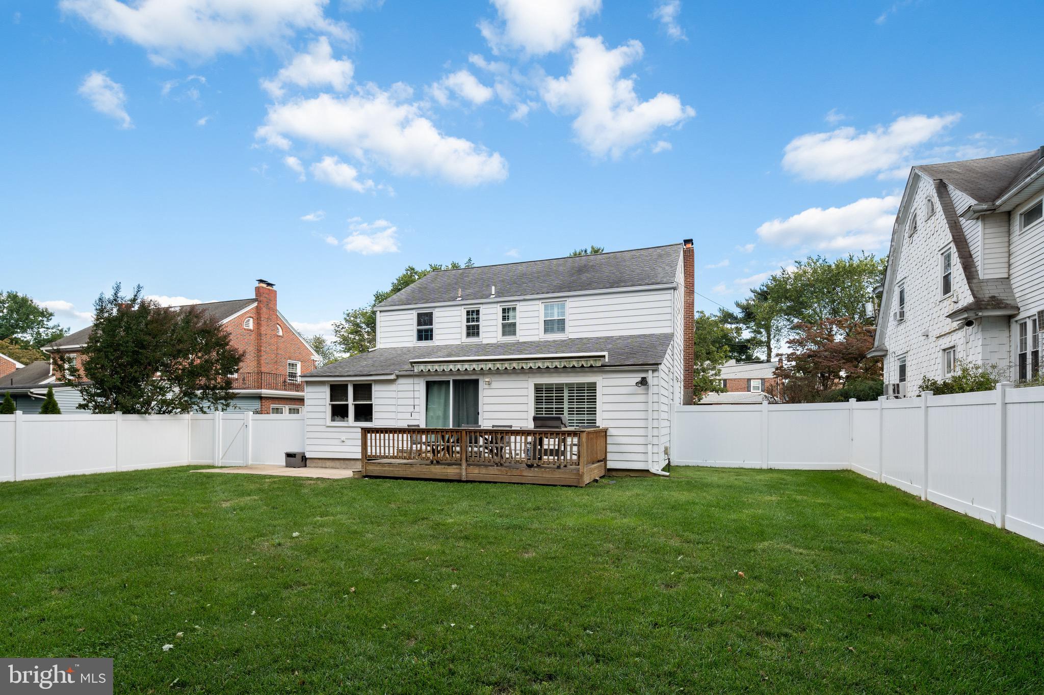 711 W Greenman Rd W