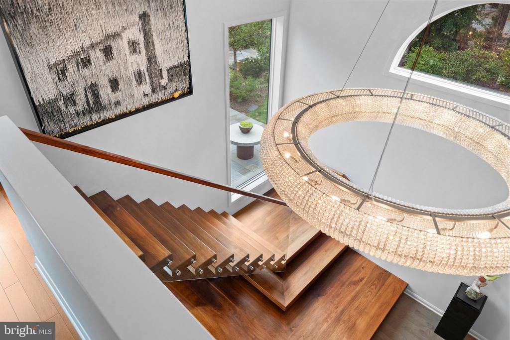 7 PICNIC GROVE ROAD