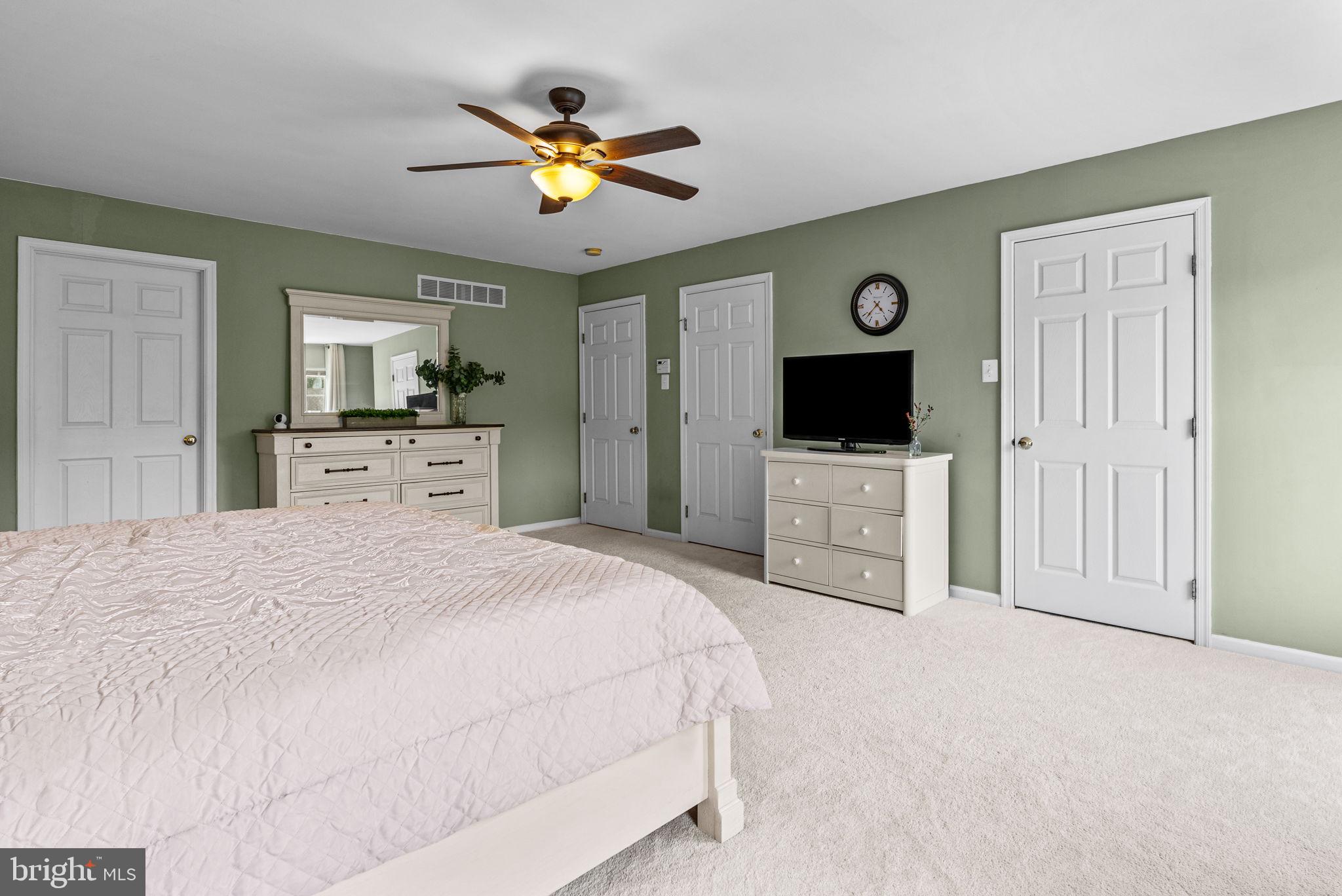 144 Crittenden Dr