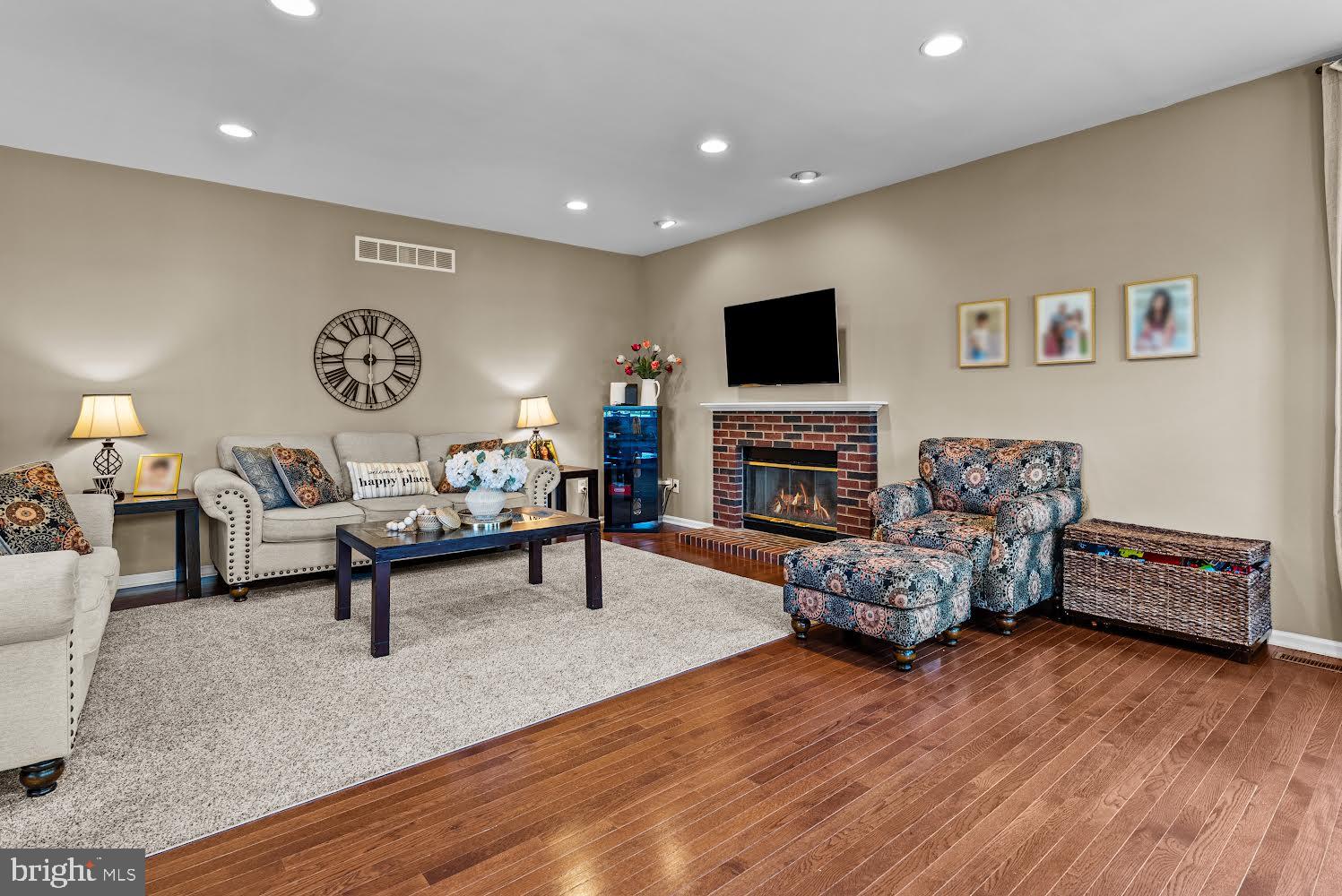 144 Crittenden Dr