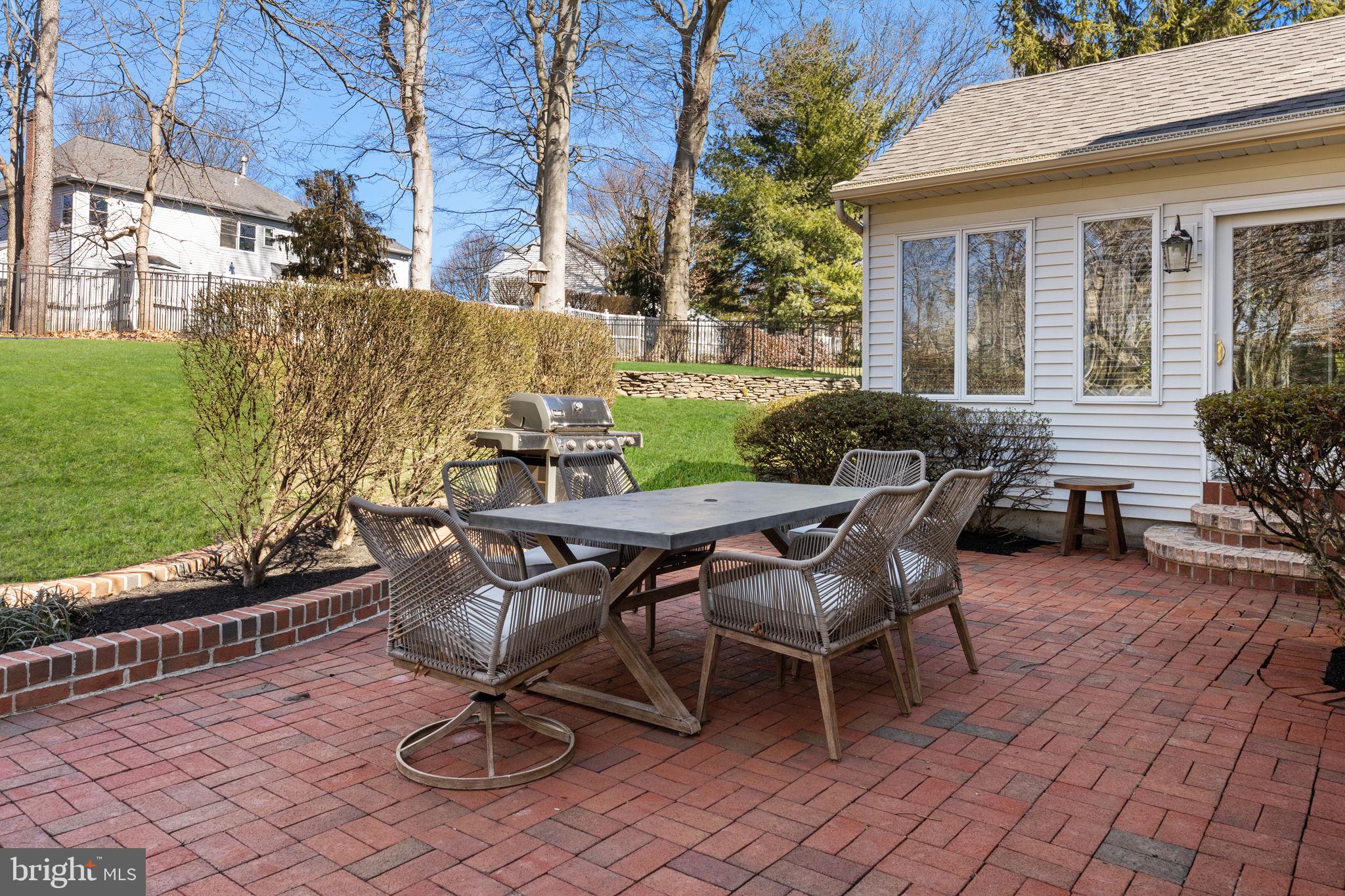 1355 Brentwood Rd