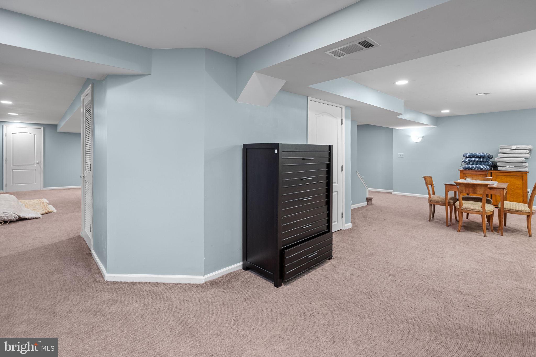 1355 Brentwood Rd