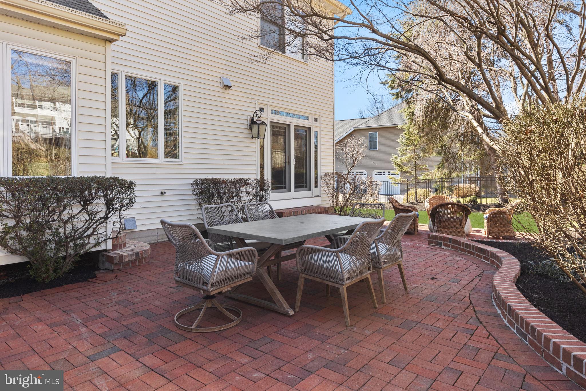 1355 Brentwood Rd
