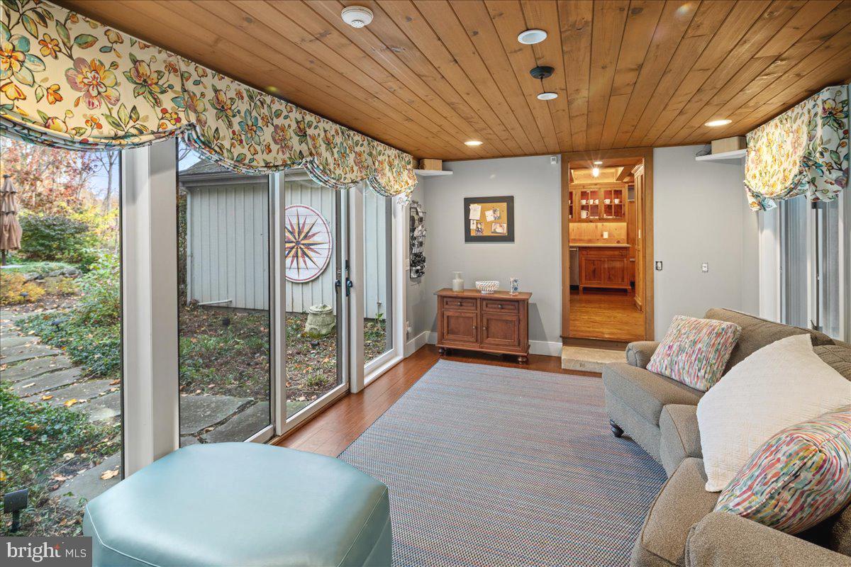 6064 Stoney Hill ROAD