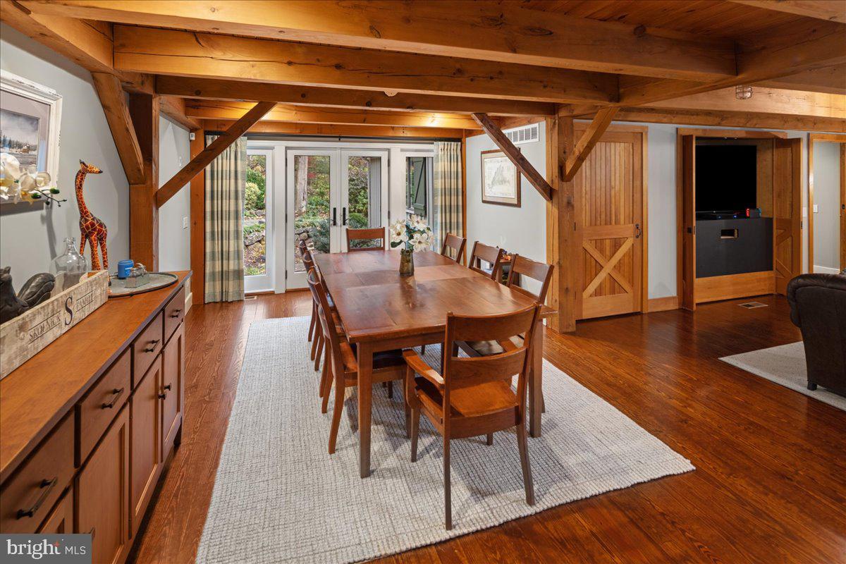 6064 Stoney Hill ROAD