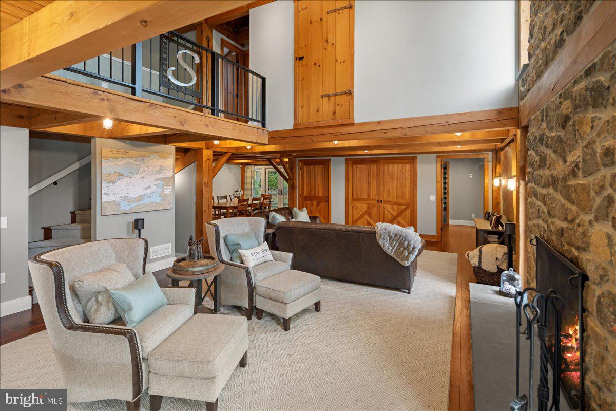 6064 Stoney Hill ROAD