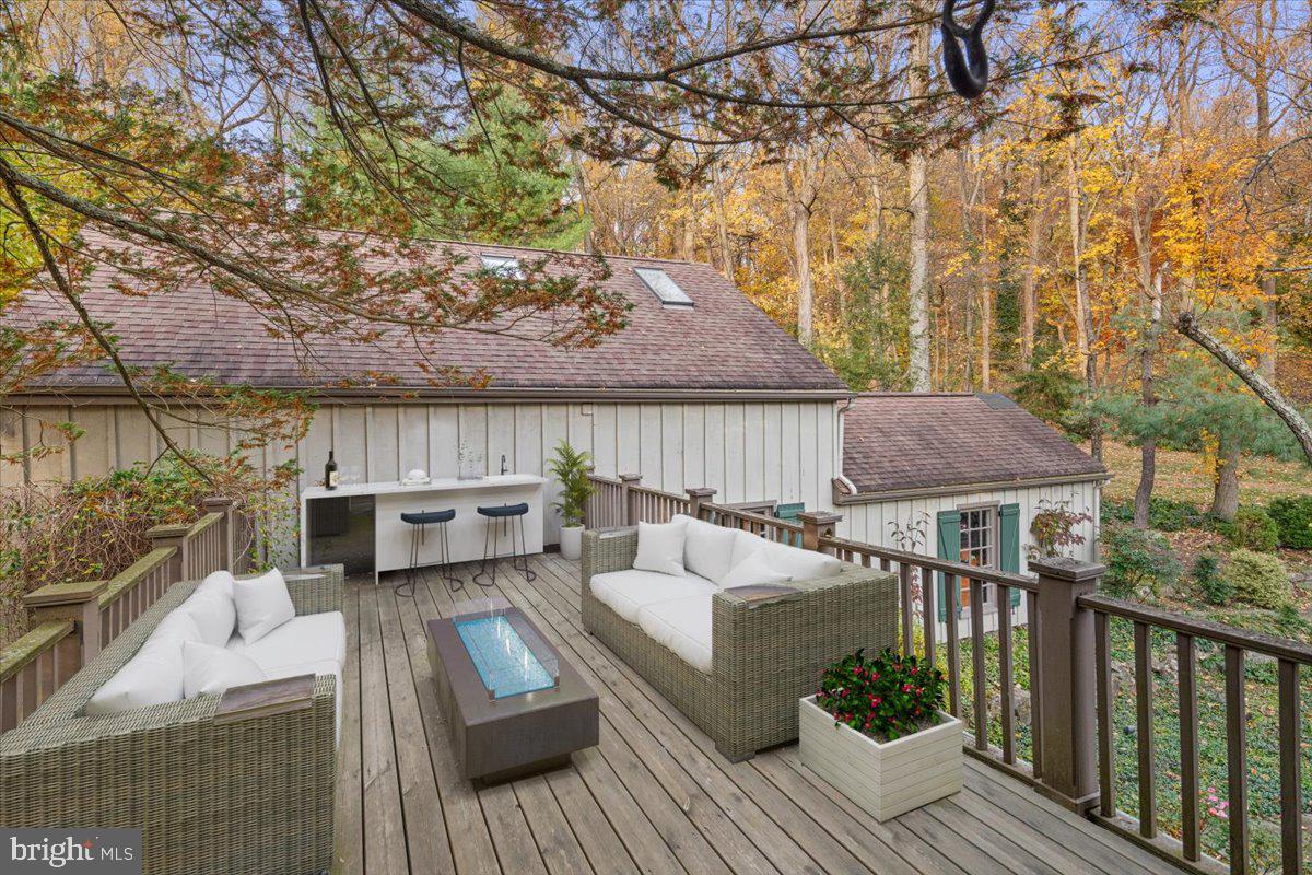 6064 Stoney Hill ROAD