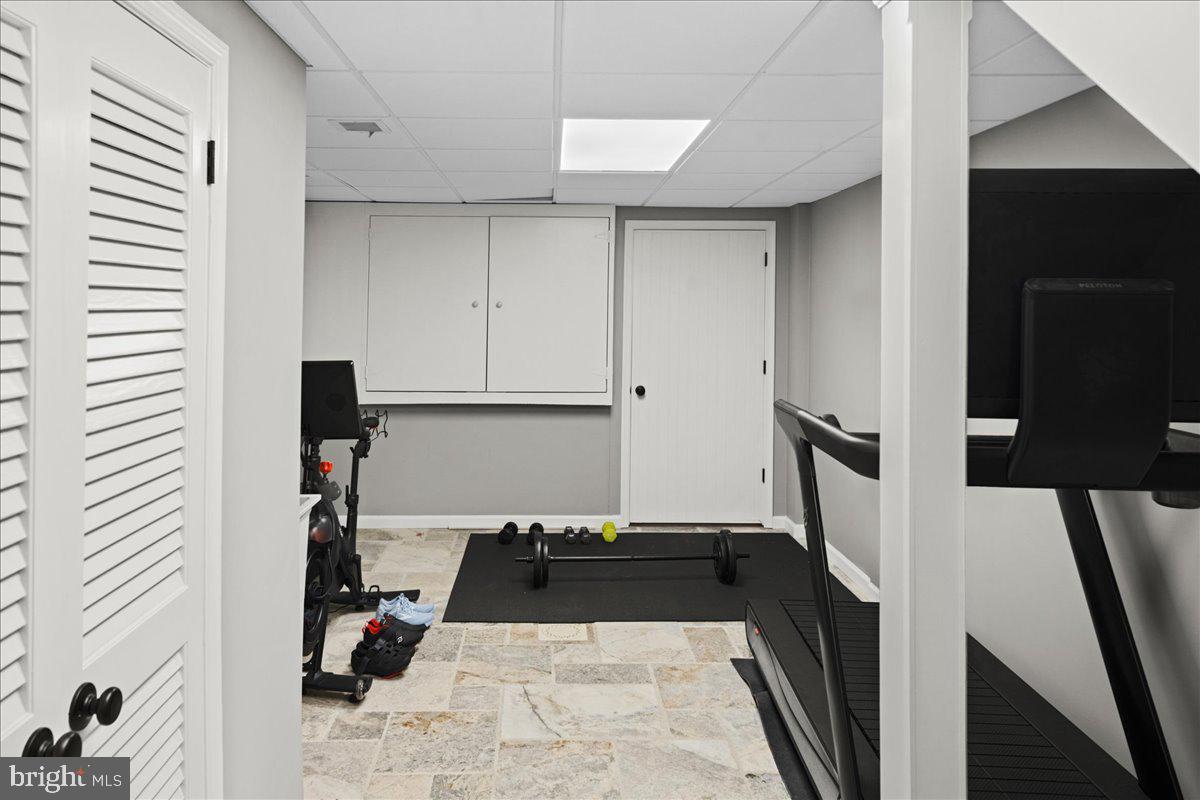 6064 Stoney Hill ROAD