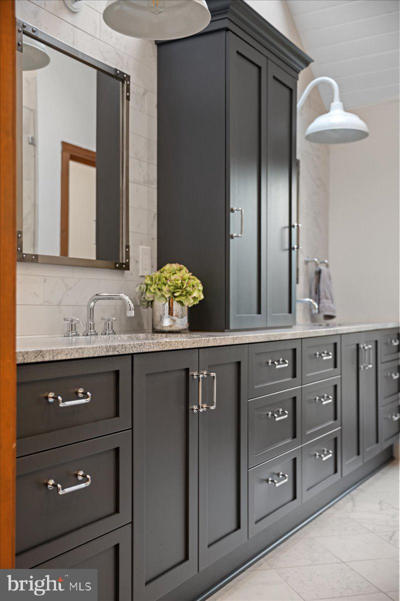 6064 Stoney Hill ROAD