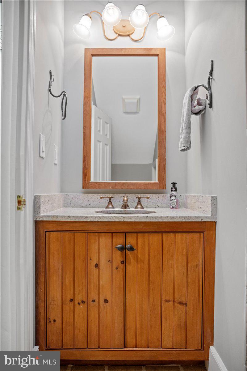 6064 Stoney Hill ROAD