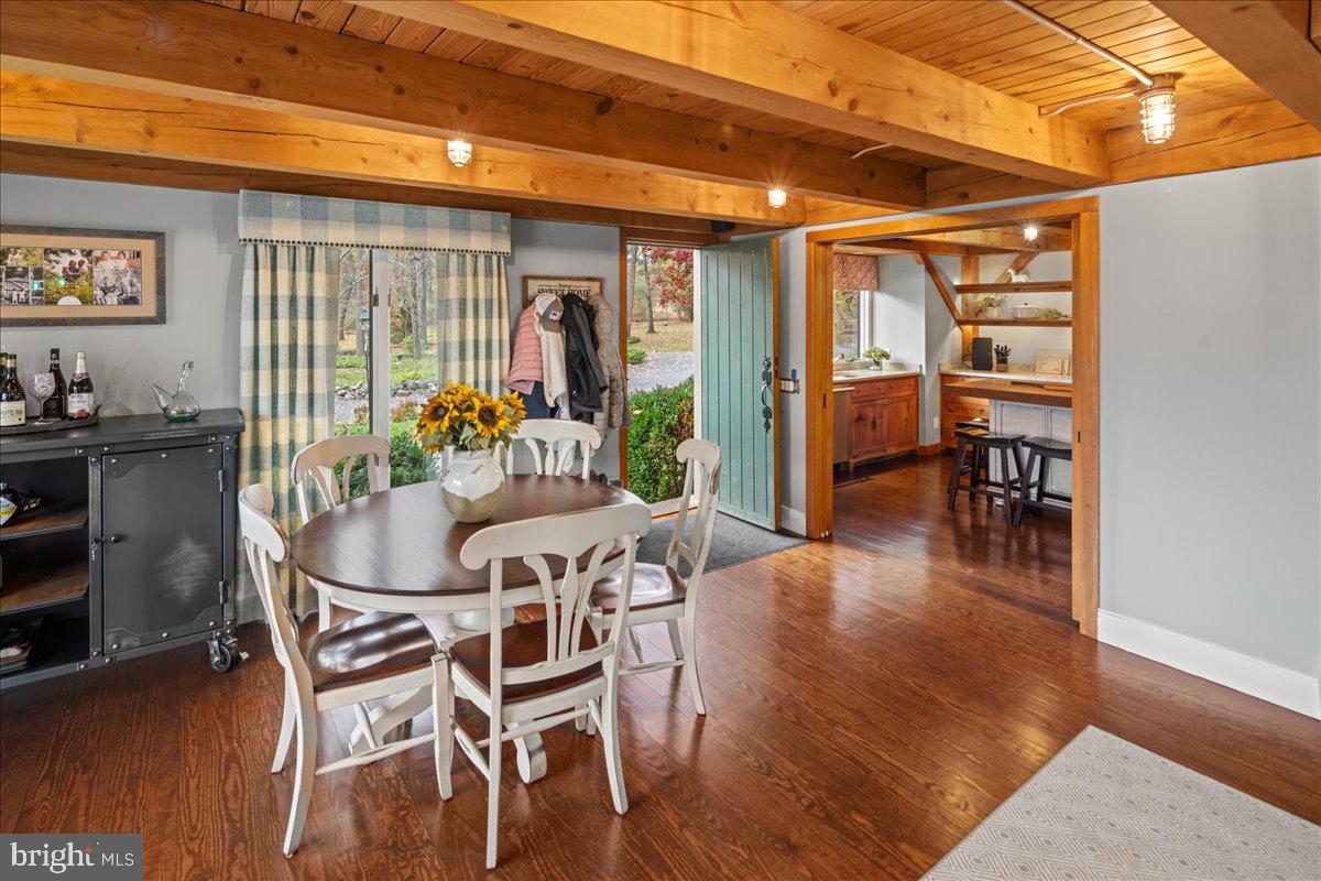 6064 Stoney Hill ROAD