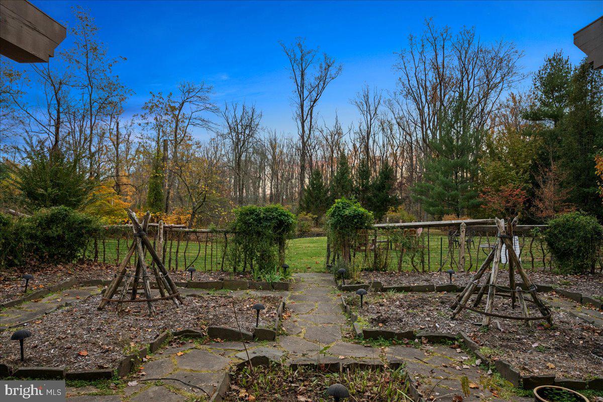 6064 Stoney Hill ROAD