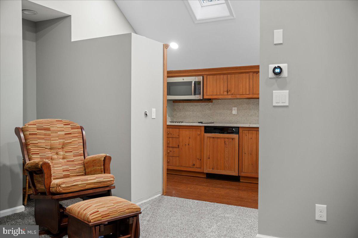 6064 Stoney Hill ROAD