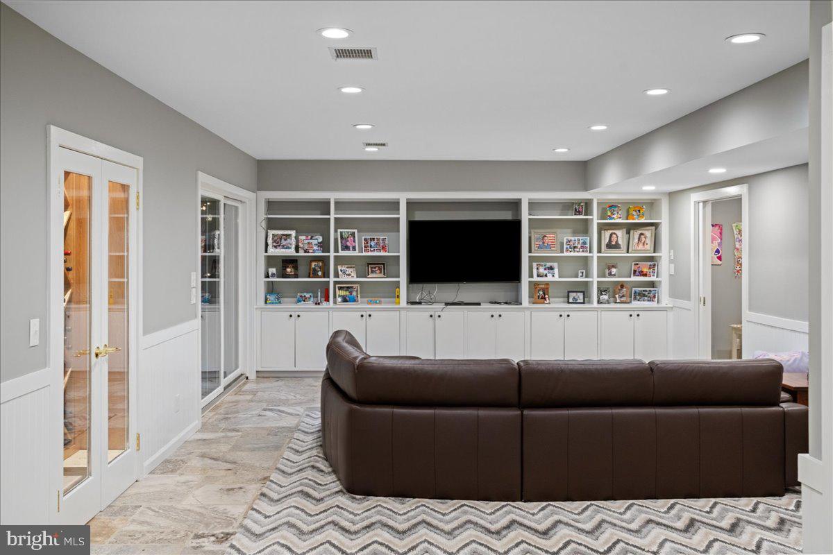 6064 Stoney Hill ROAD