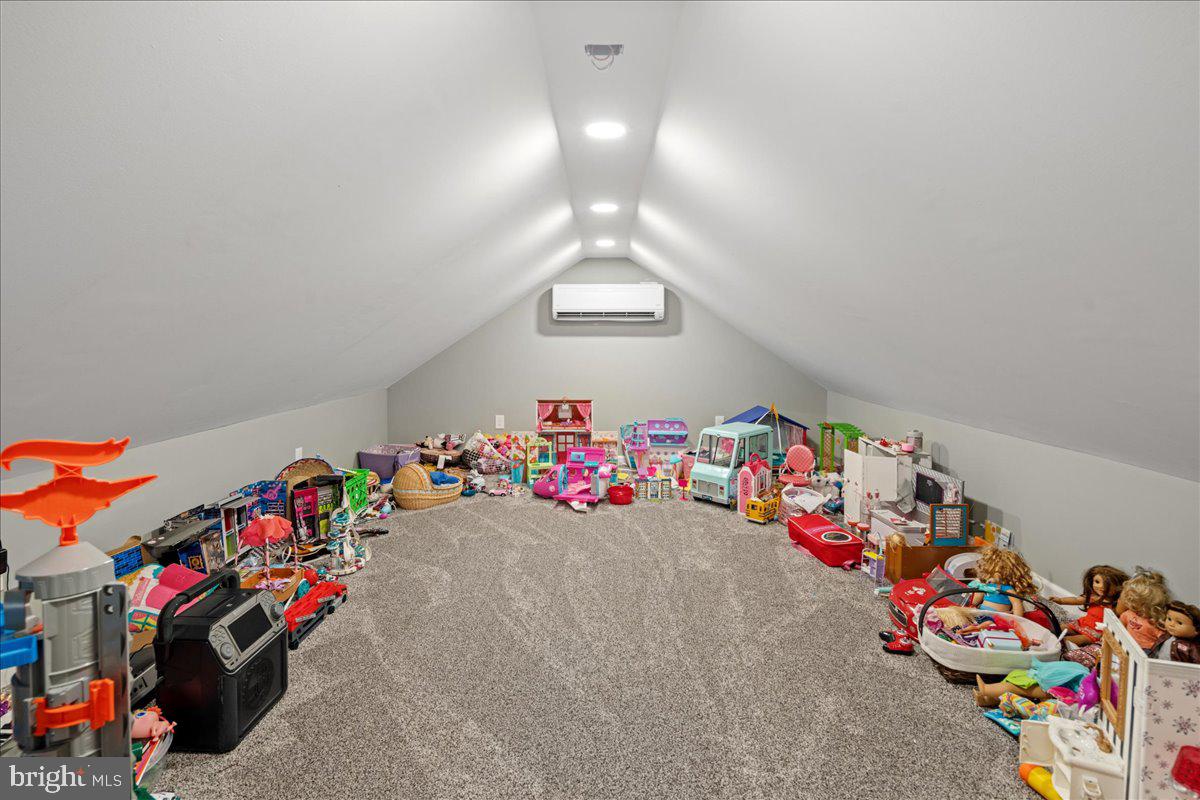 6064 Stoney Hill ROAD