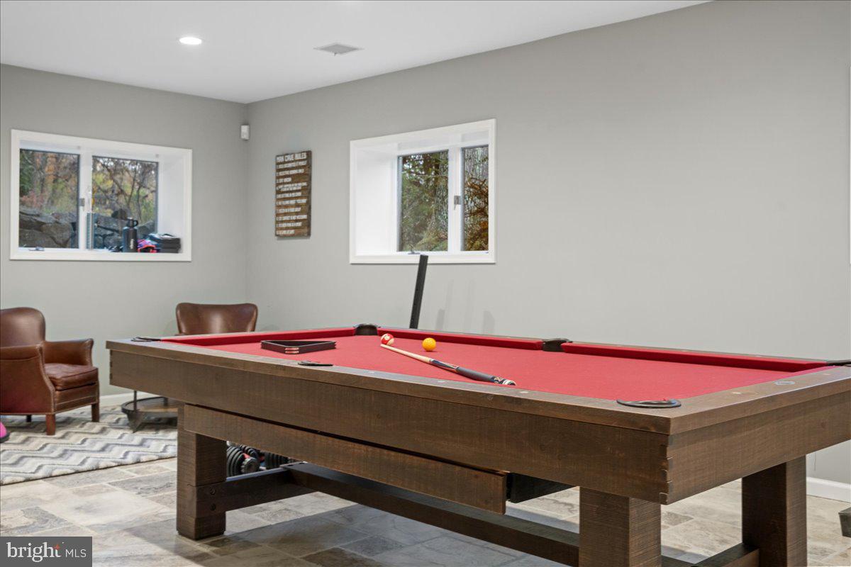 6064 Stoney Hill ROAD