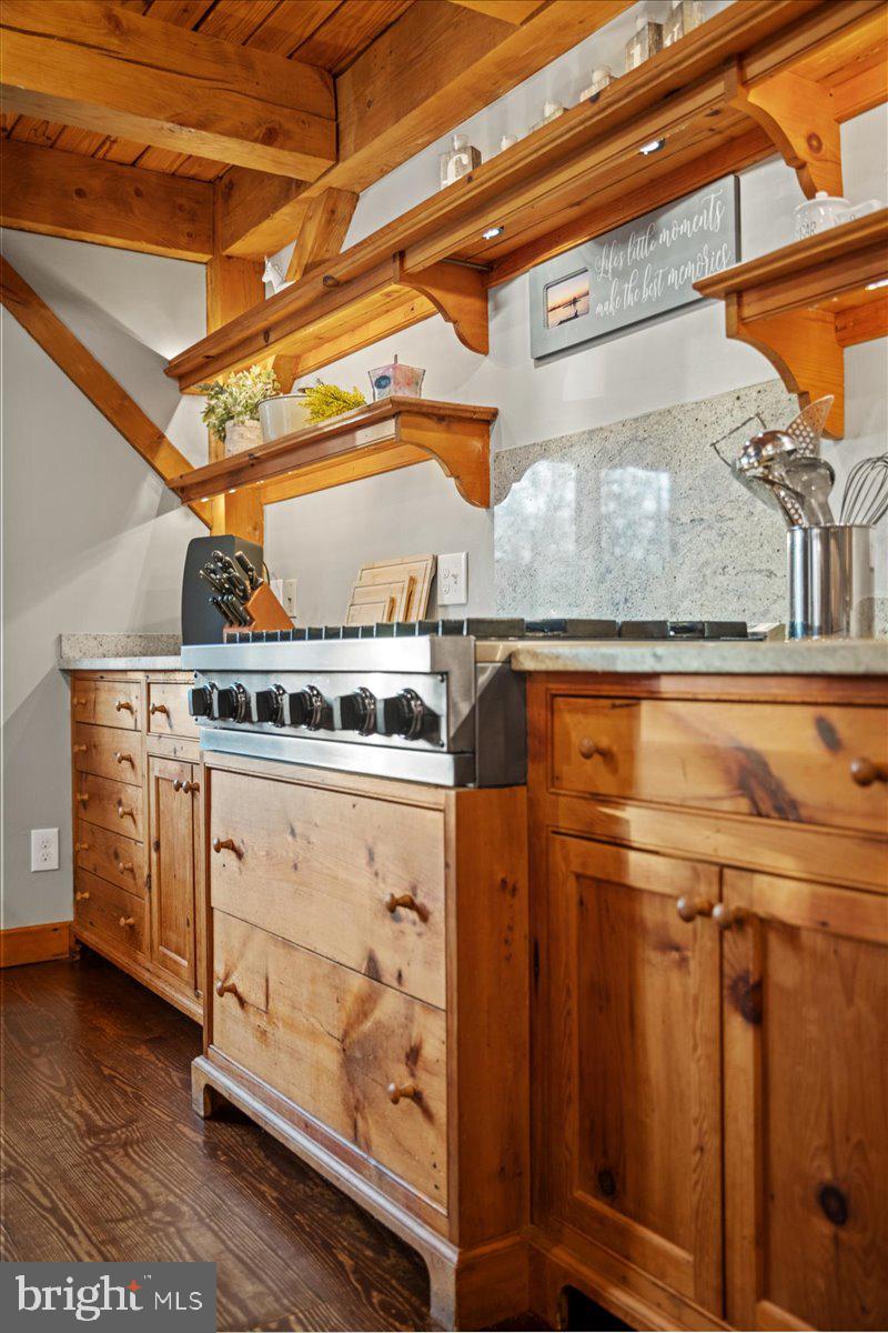 6064 Stoney Hill ROAD