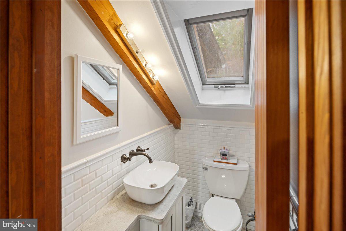 6064 Stoney Hill ROAD