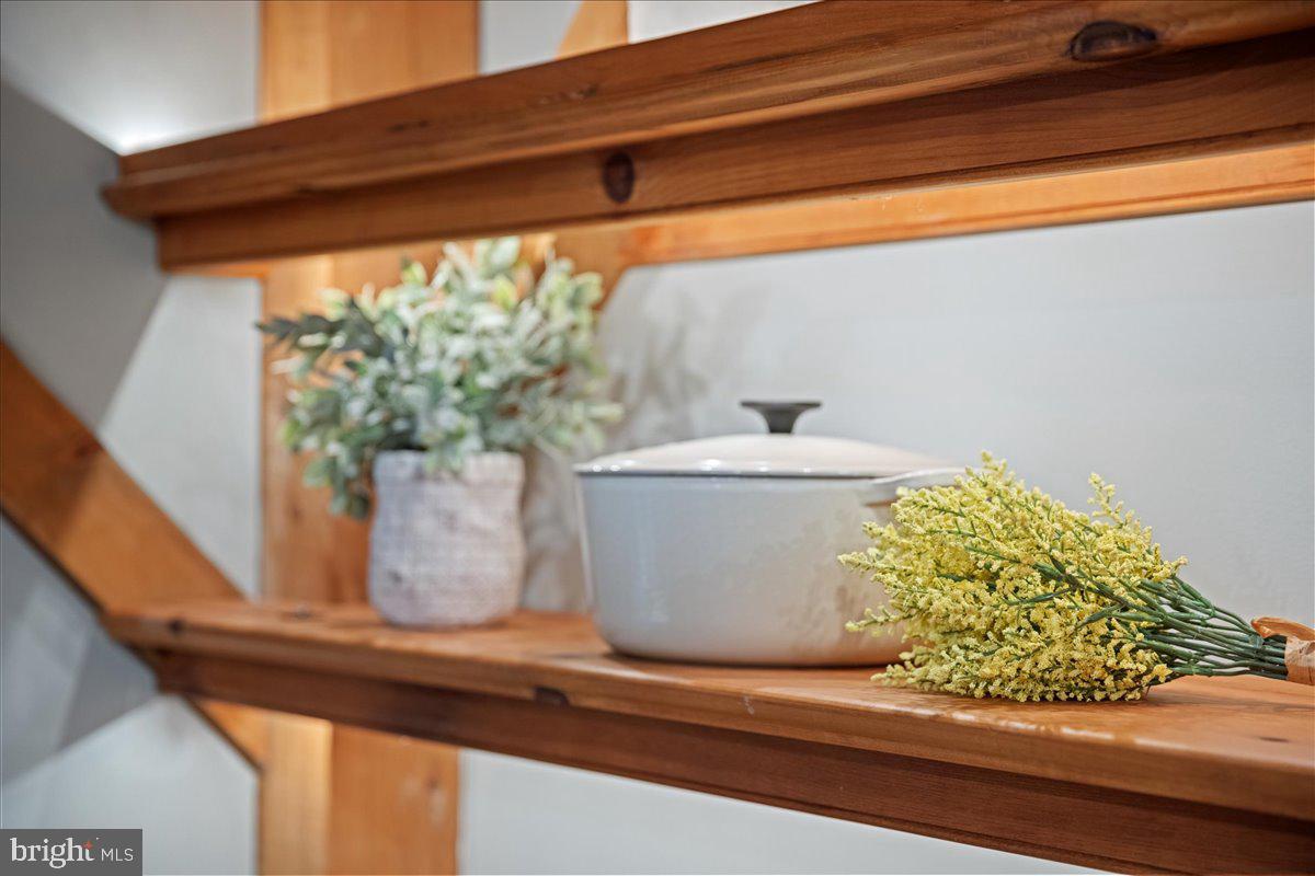 6064 Stoney Hill ROAD